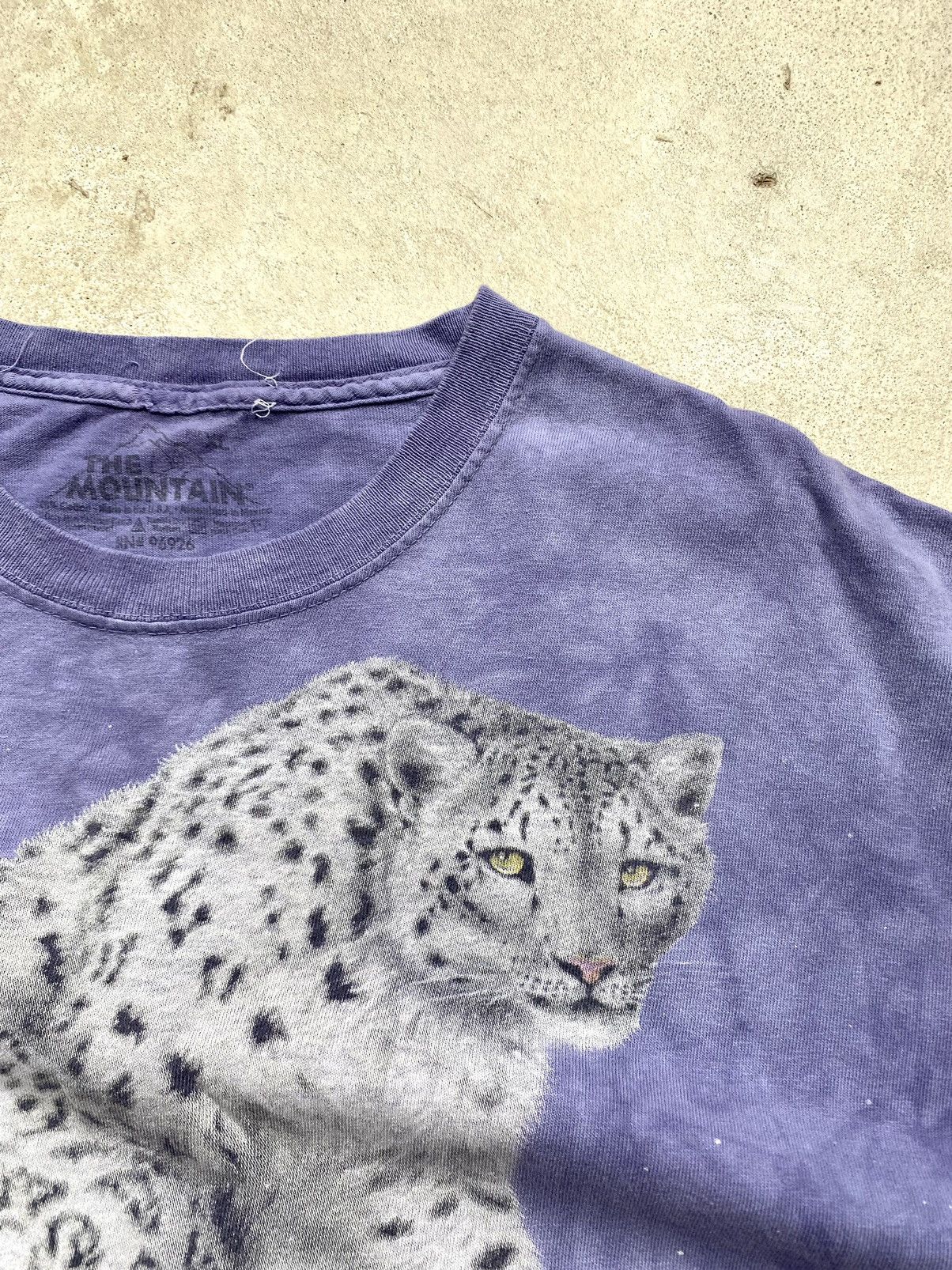 Japanese Brand 2001 Vintage The Mountain Leopard Tiger T Shirt Made USA Size US XL / EU 56 / 4 - 6 Thumbnail