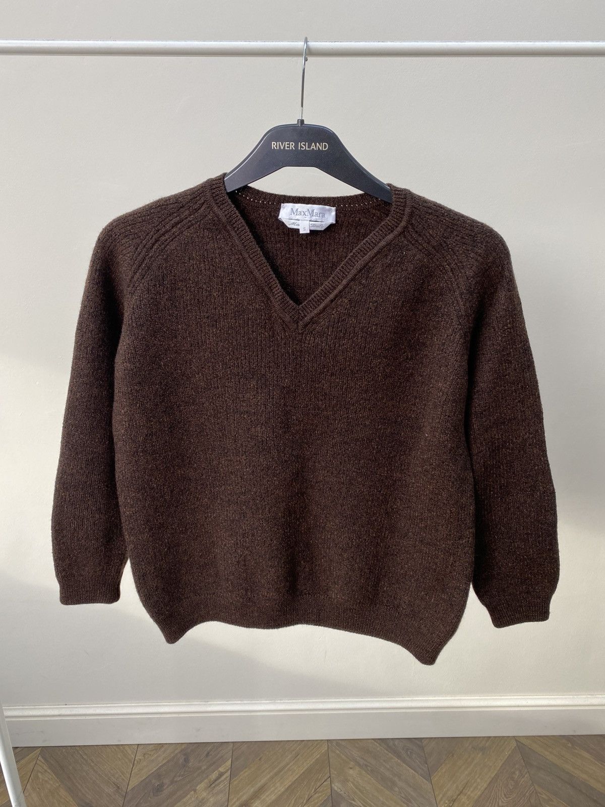 Max Mara Vintage Max Mara Womens V-neck sweater Size S / US 4 / IT 40 - 1 Thumbnail
