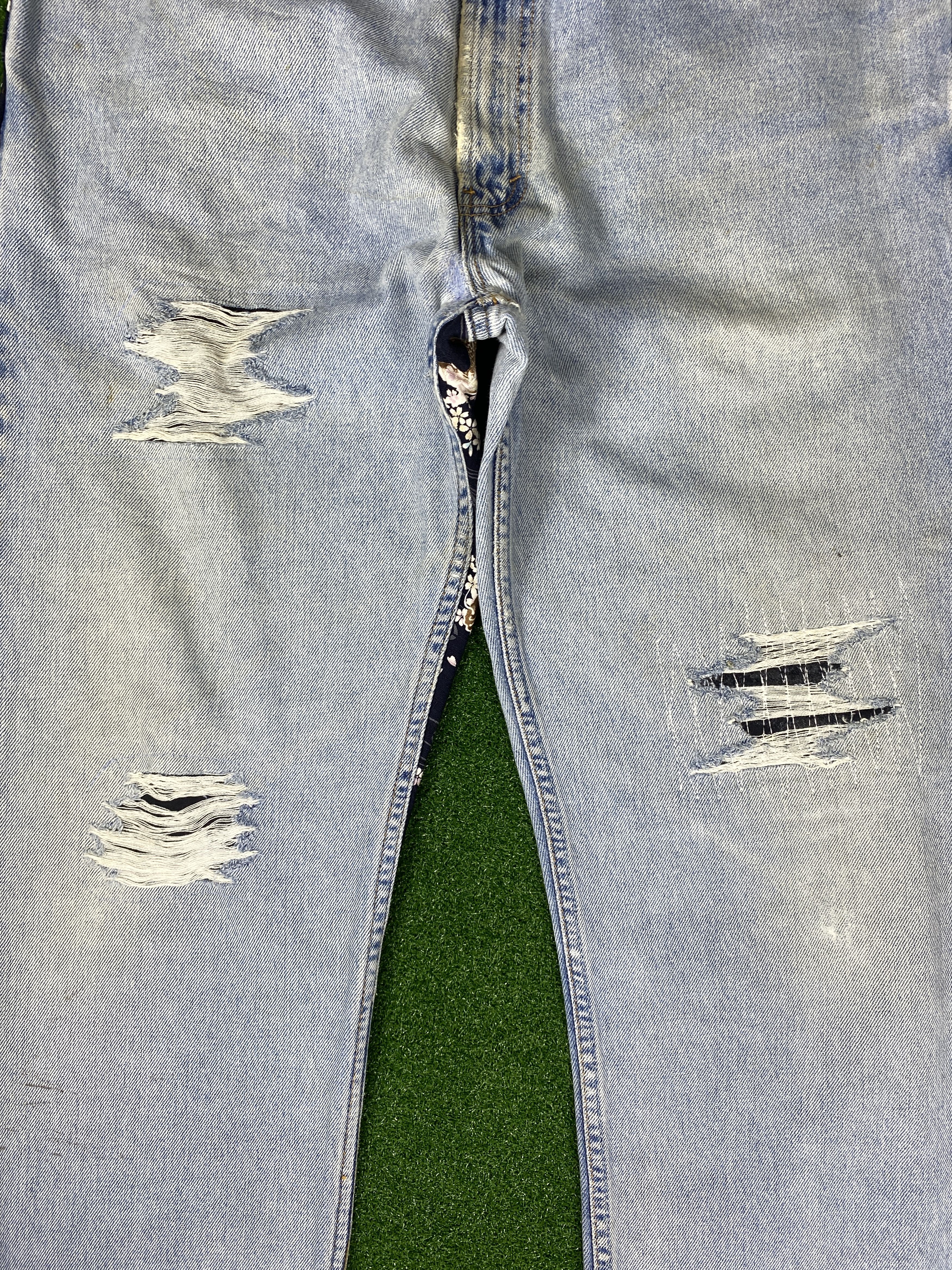Japanese Brand Vintage Edomae Koi Pattern Sukajan Distressed Jeans CP0057 Size US 36 / EU 52 - 4 Thumbnail