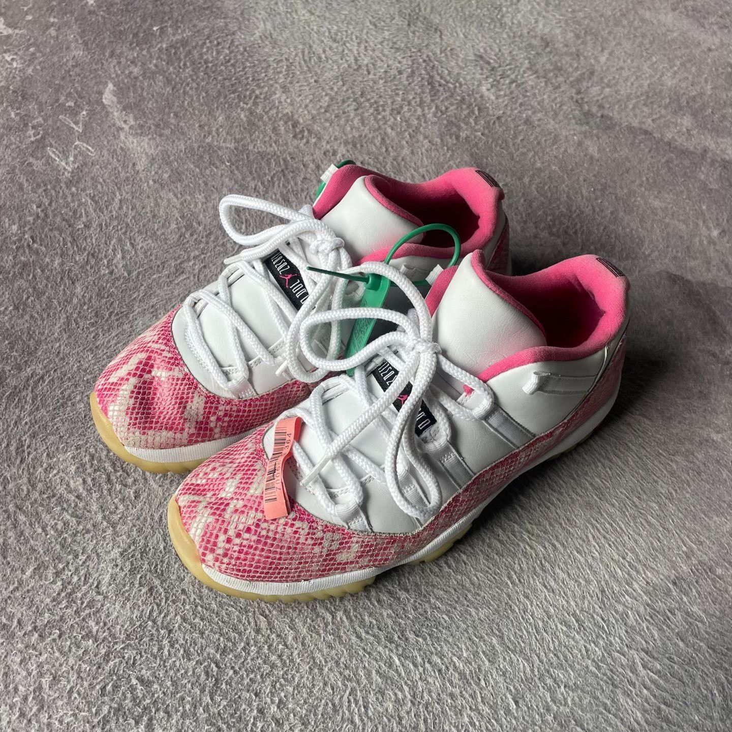 Nike Nike Pink Lowtop Sneakers 43 Men Size US 10 / EU 43 - 1 Thumbnail