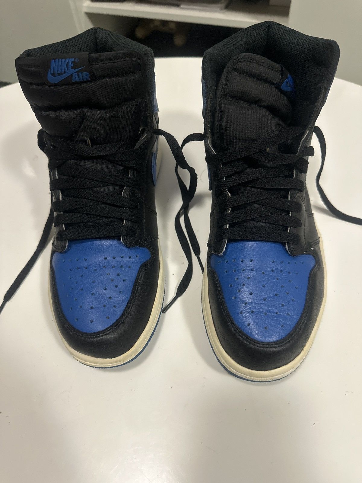 Nike Men Nike Air Jordan 1 Retro High Royal 2017 9.5 555088 007 Size US 9.5 / EU 42-43 - 1 Thumbnail