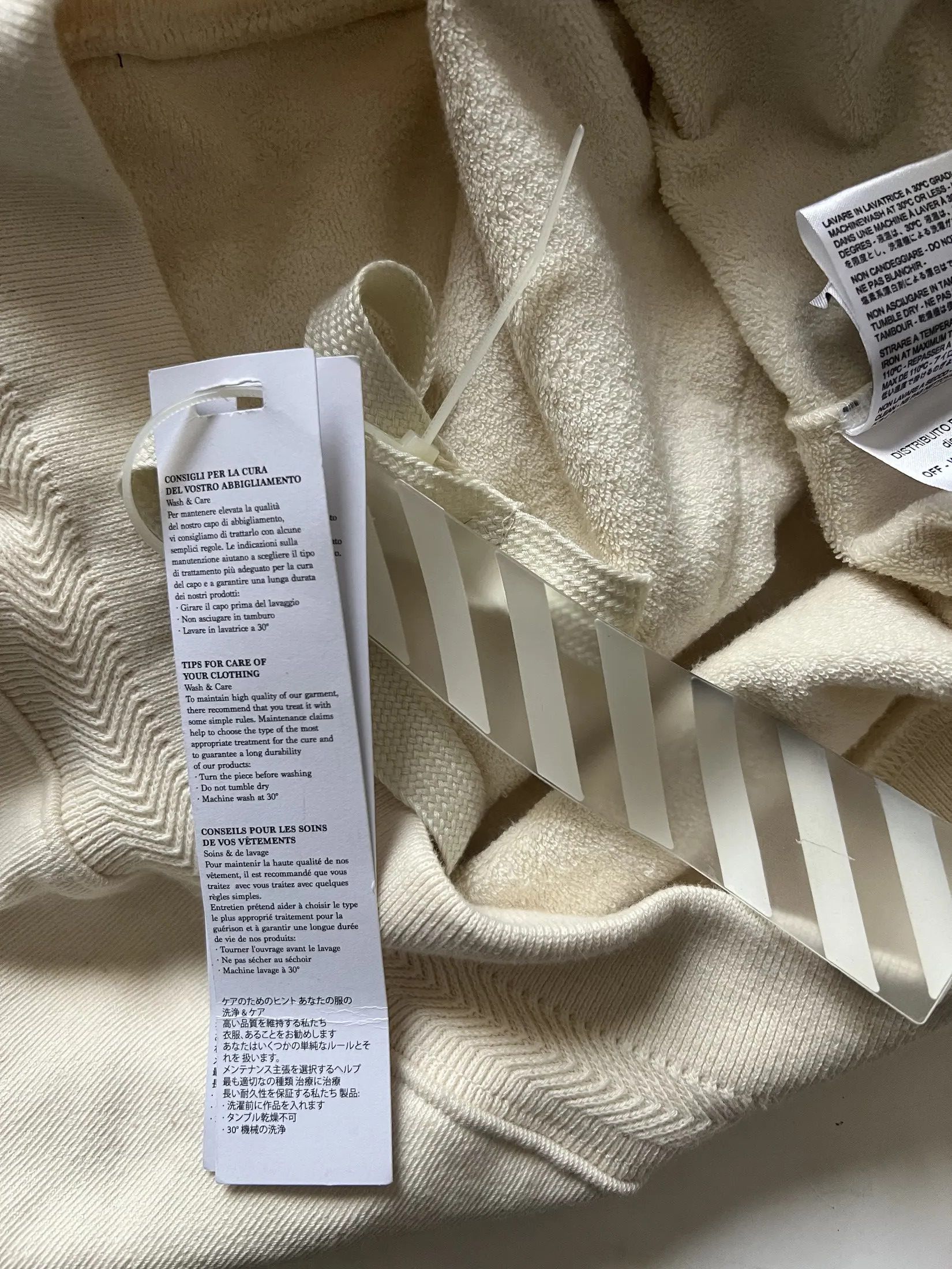 Off-White Off-White Sweatshirt Hoodie Size US S / EU 44-46 / 1 - 16 Thumbnail