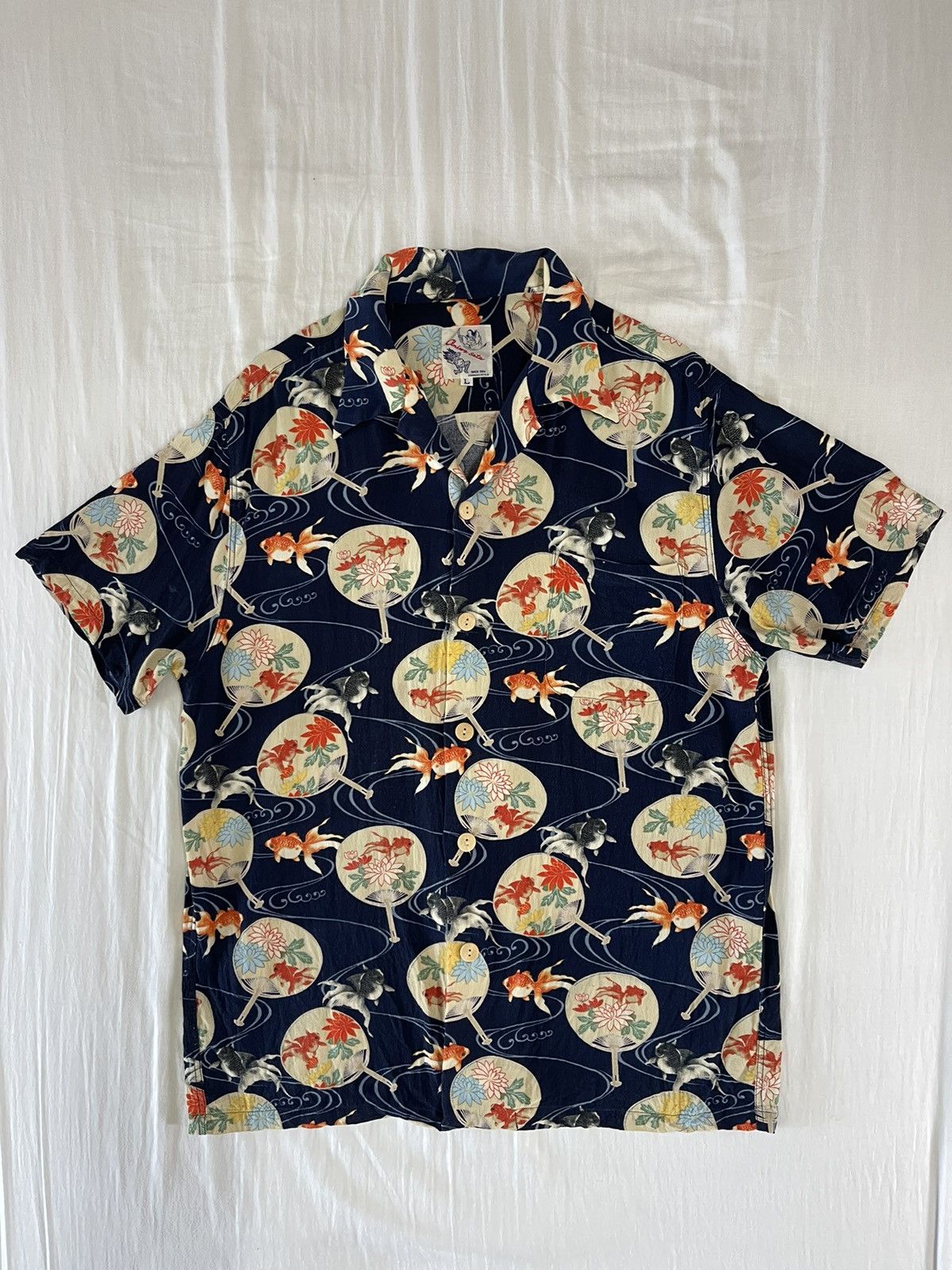 Vintage Vintage Oniwa soto Gold fish hawaiian shirt 📸 Size US L / EU 52-54 / 3 - 5 Thumbnail