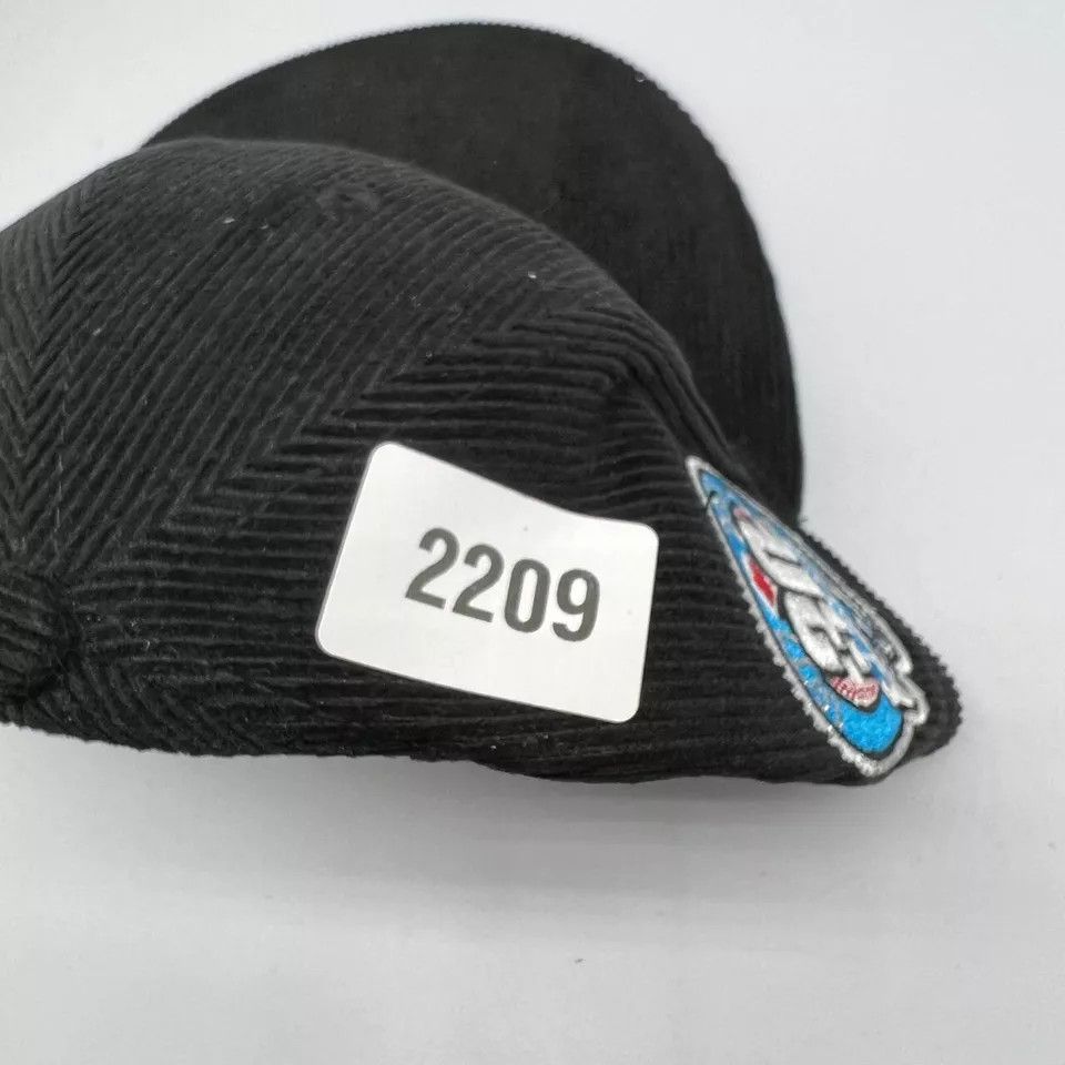 New Era Toronto Blue Jays Hat Men 7 Corduroy 30th Season Fitted Size ONE SIZE - 7 Thumbnail
