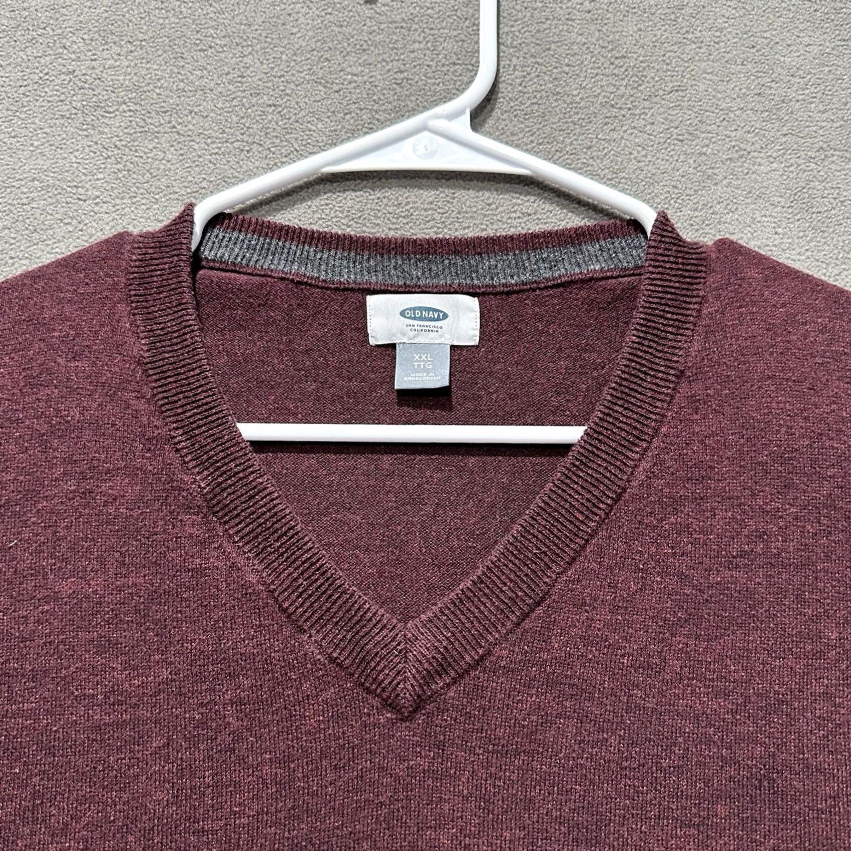 Old Navy Old Navy Sweater Mens 2XL Red Maroon Neck Long Sleeve Lightweight Cotton Blend Size US XXL / EU 58 / 5 - 3 Thumbnail