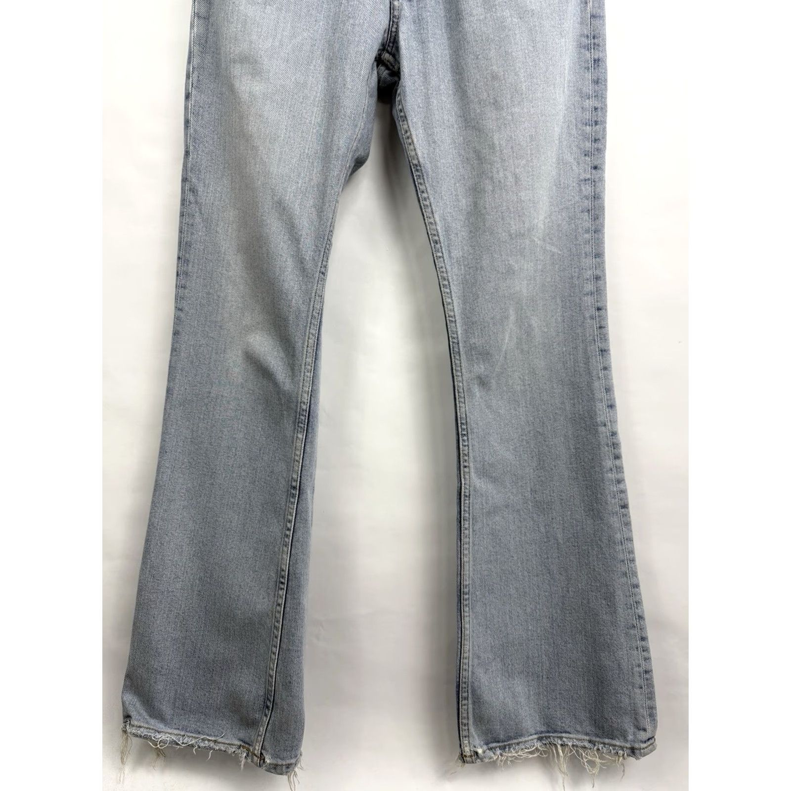 Acne Studios Acne Studios Width Flare Jeans Lita Indigo Fray Flared Jeans - 27/32 - Blue - Women John/Adult Regular Size 27/32 Size 27" / US 4 / IT 40 - 4 Thumbnail