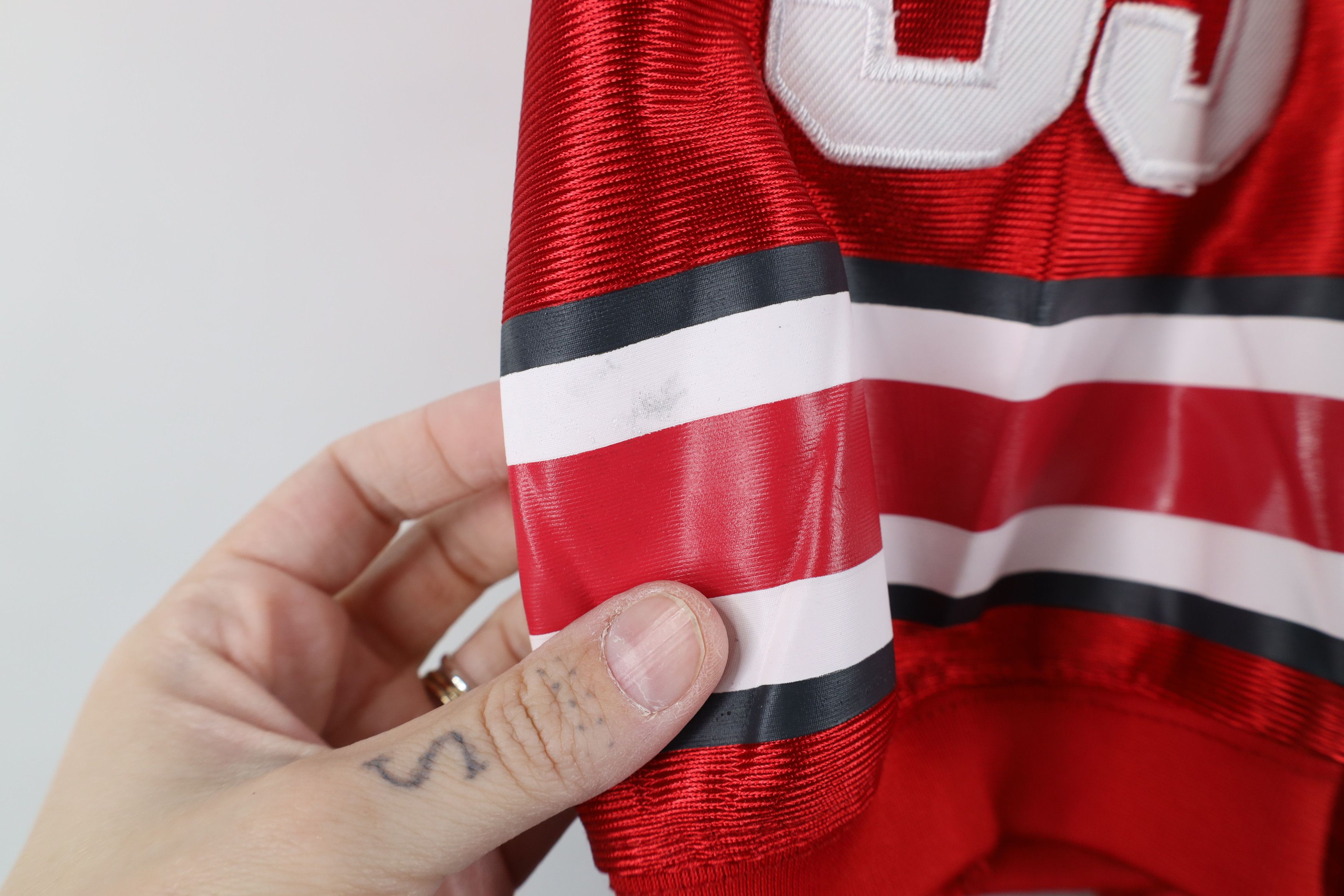 Vintage Vintage The Ohio State University Football Jersey Red #33 Size US M / EU 48-50 / 2 - 4 Thumbnail
