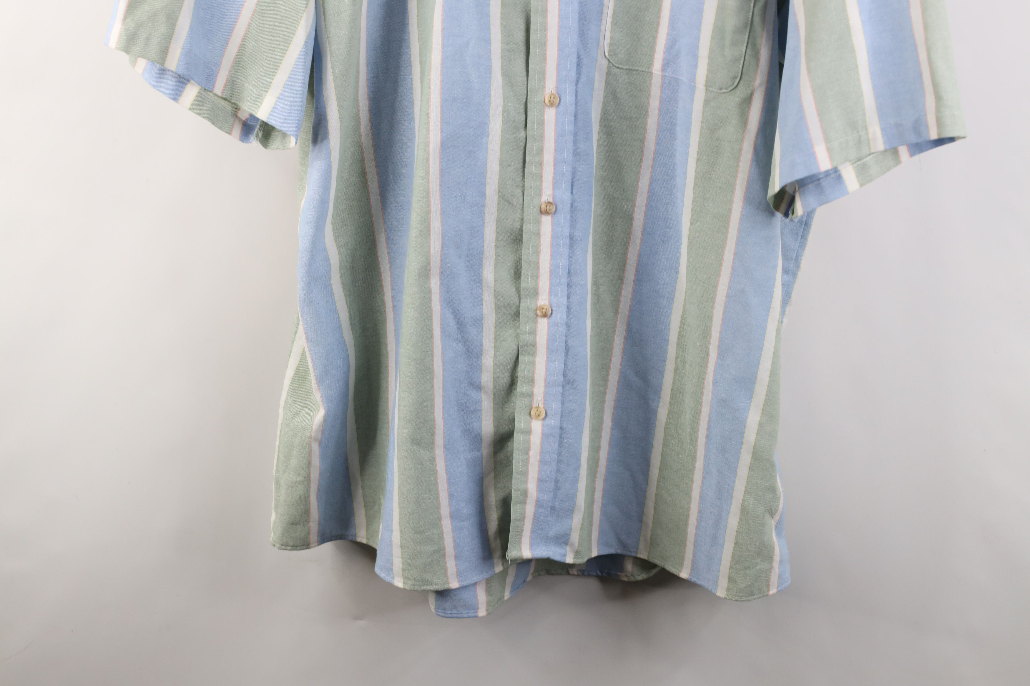 Vintage Vintage 90s Streetwear Block Short Sleeve Button Down Shirt Size US XL / EU 56 / 4 - 3 Thumbnail