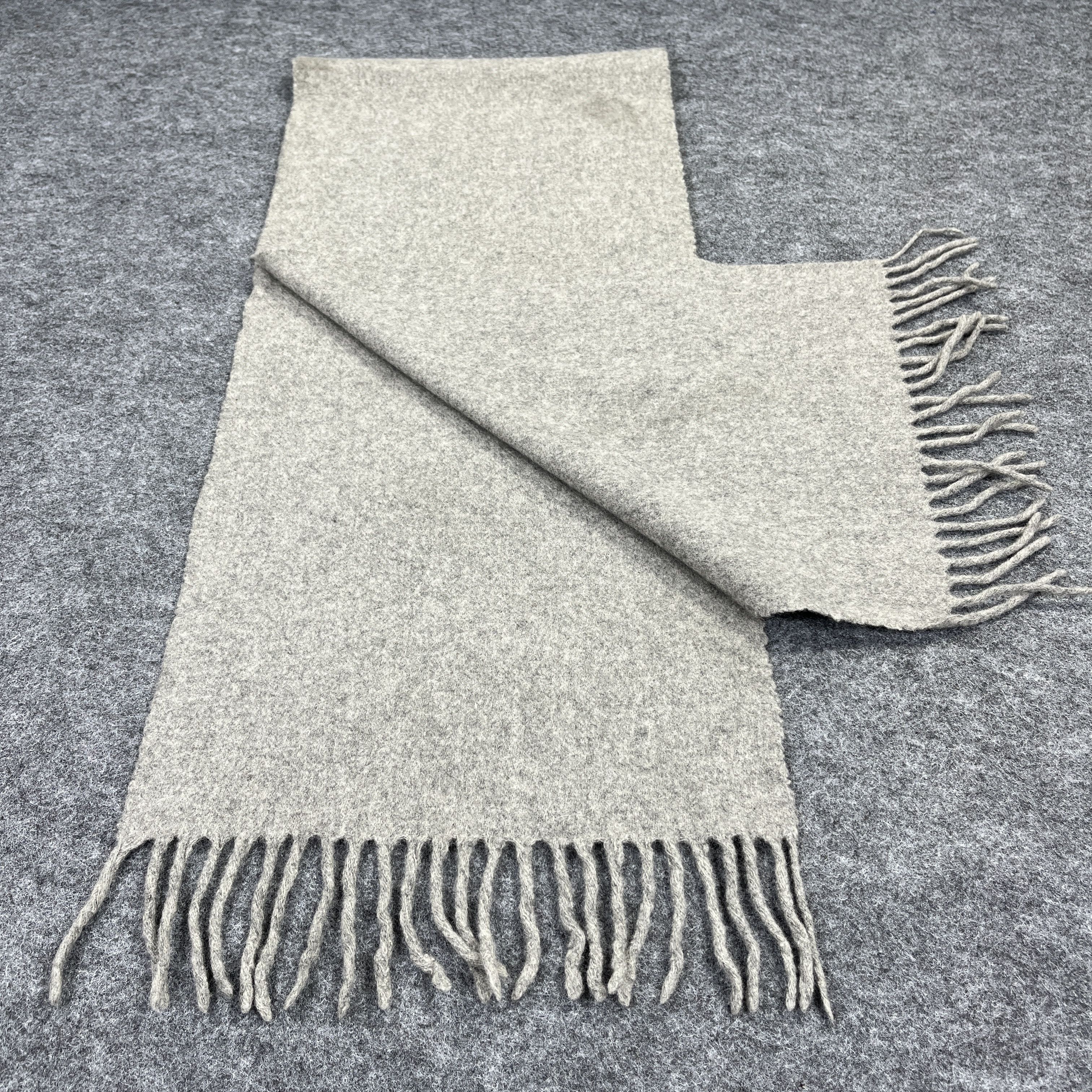 United Colors Of Benetton Scarf / Muffler / Neckwear T915