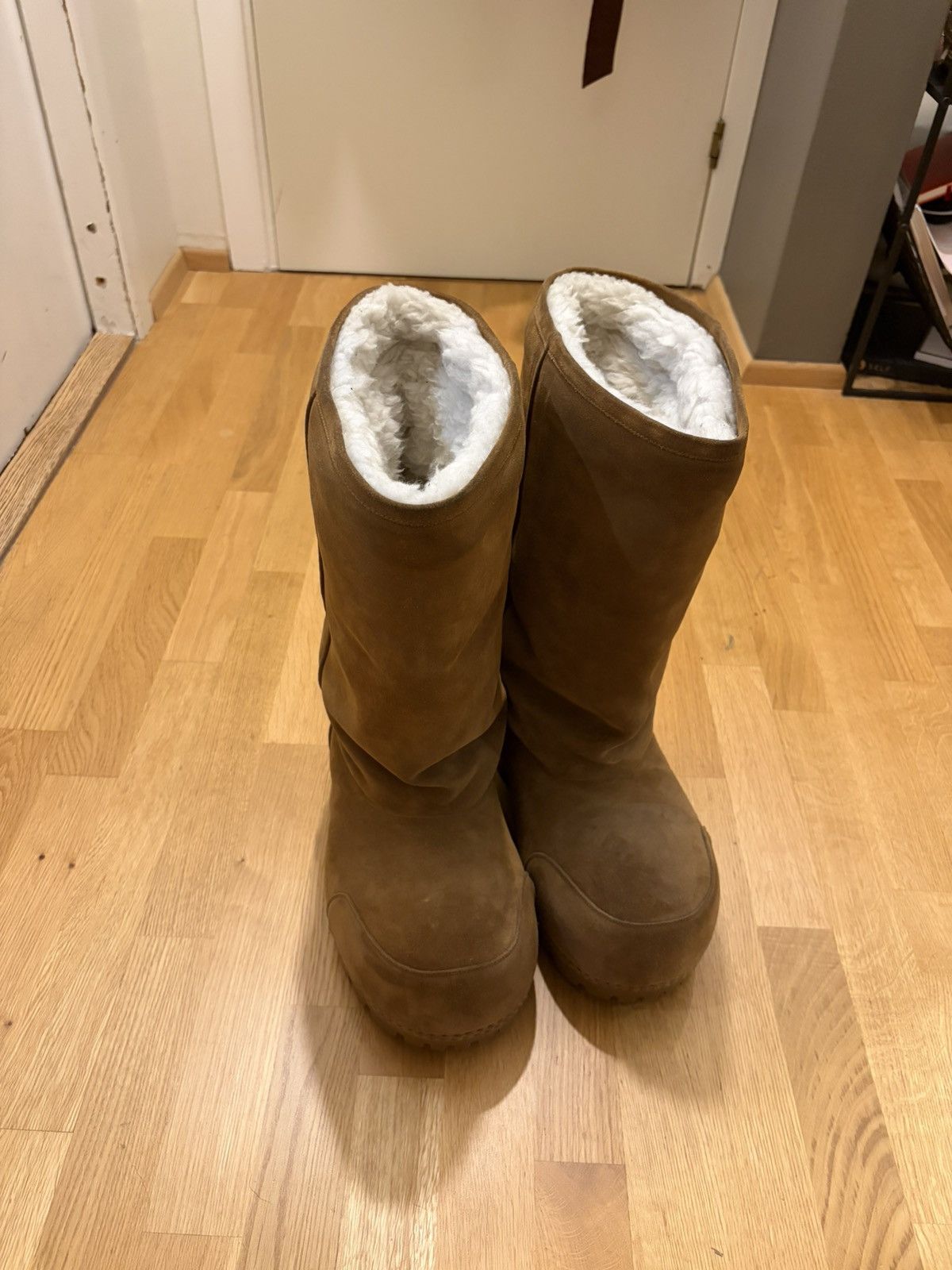 Balenciaga Balenciaga Alaska High Fur Boots Size US 10 / EU 43 - 1 Thumbnail
