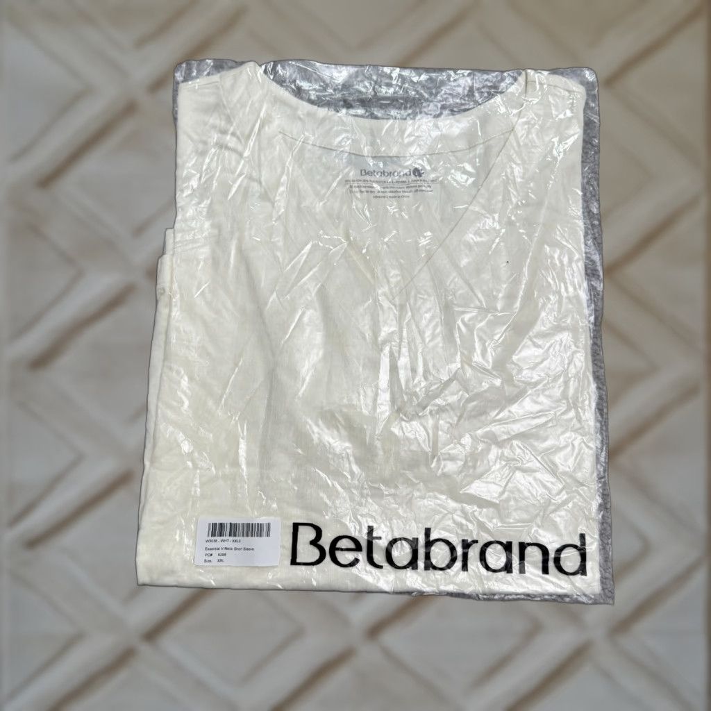 Essentials Betabrand Essential V-Neck Short Sleeve T-Shirt Womens XXL Ivory Casual Tee NWT Size XXL / US 16-18 / IT 52-54 - 1 Thumbnail