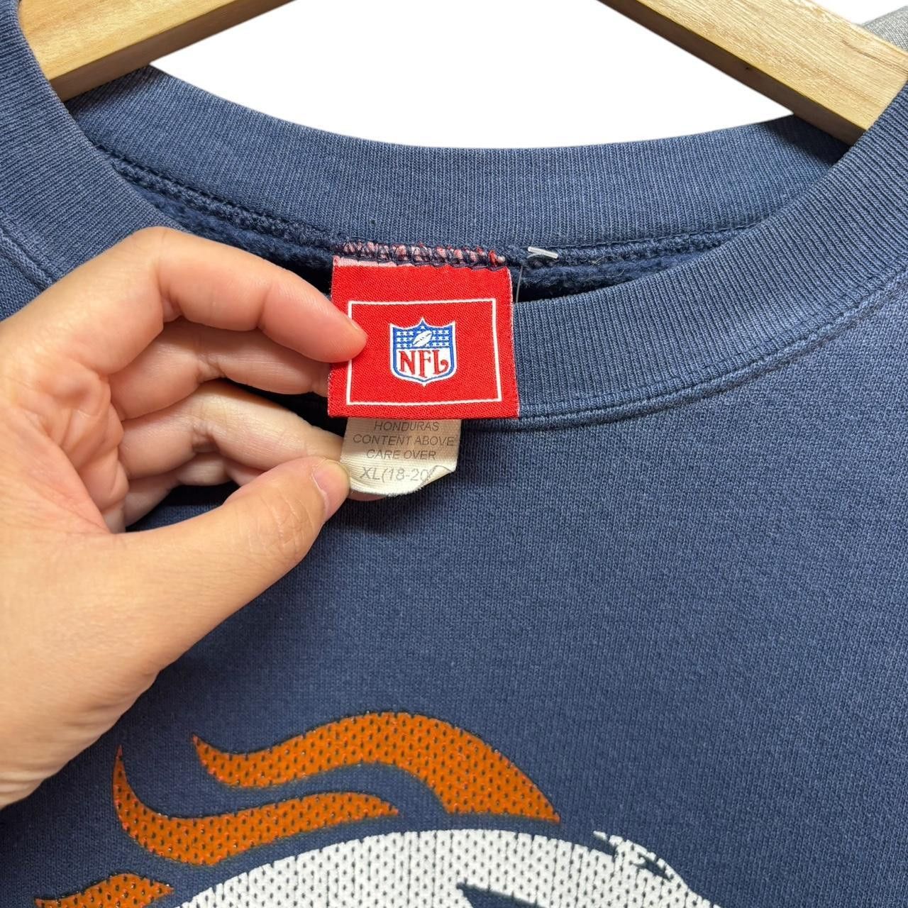 NFL × Vintage Vintage Broncos NFL Sweatshirt size: L Size US L / EU 52-54 / 3 - 4 Thumbnail