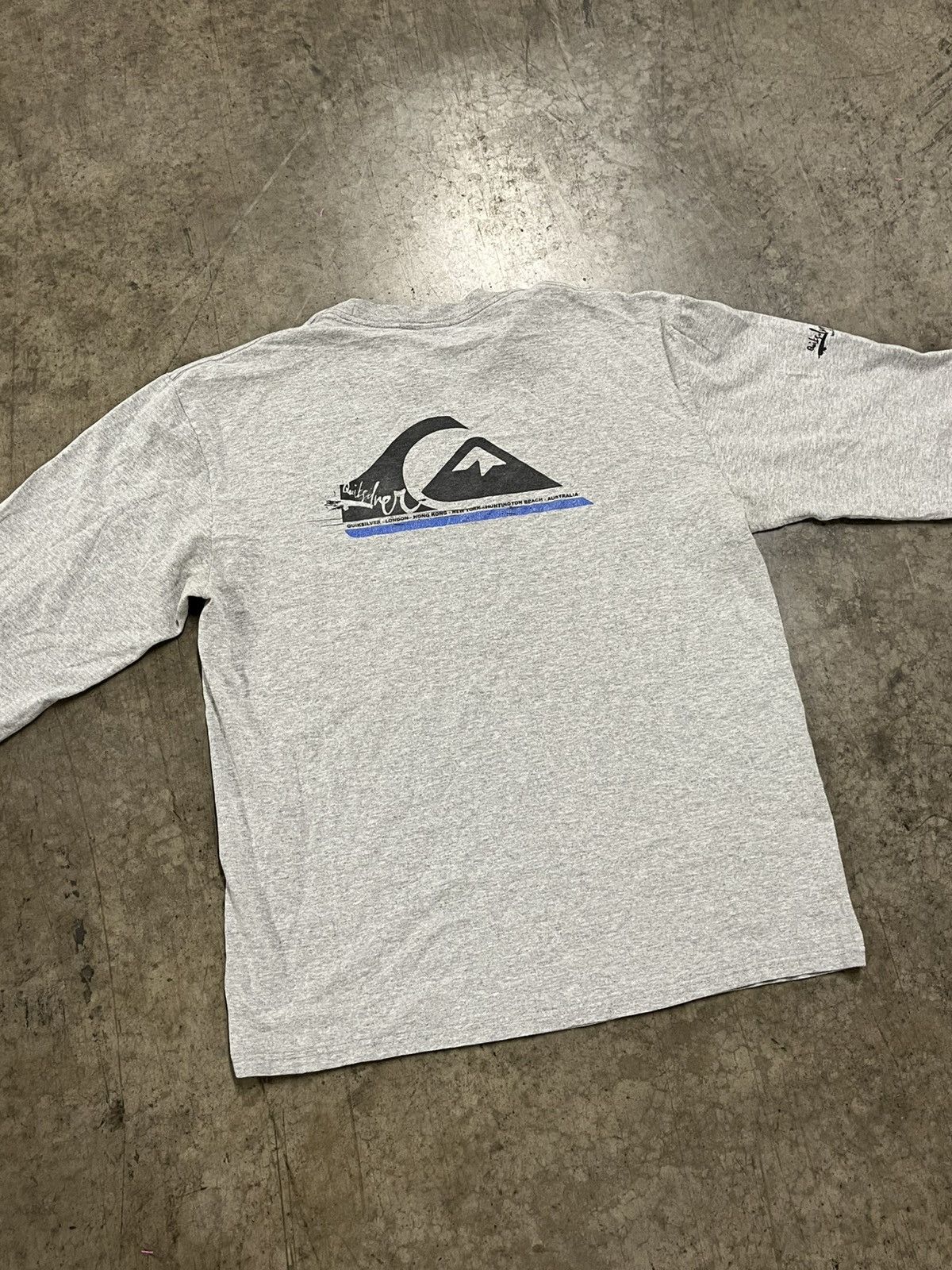 Quiksilver × Vintage Quicksilver surf wear longsleeve tee shirt rare hype skater Size US M / EU 48-50 / 2 - 6 Thumbnail