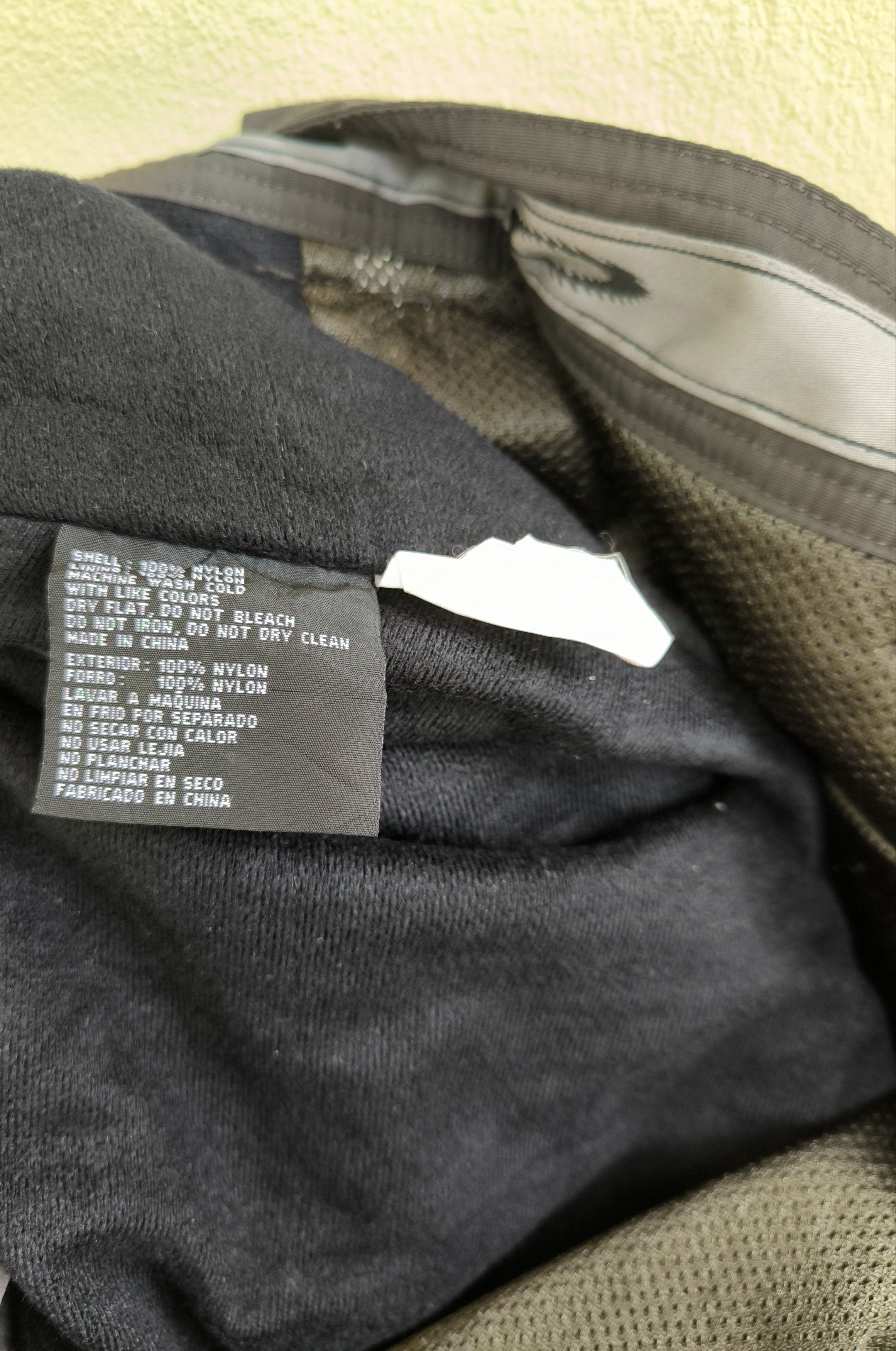Oakley OAKLEY Software multi pocket snowboard/ski pants Size US 32 / EU 48 - 16 Thumbnail