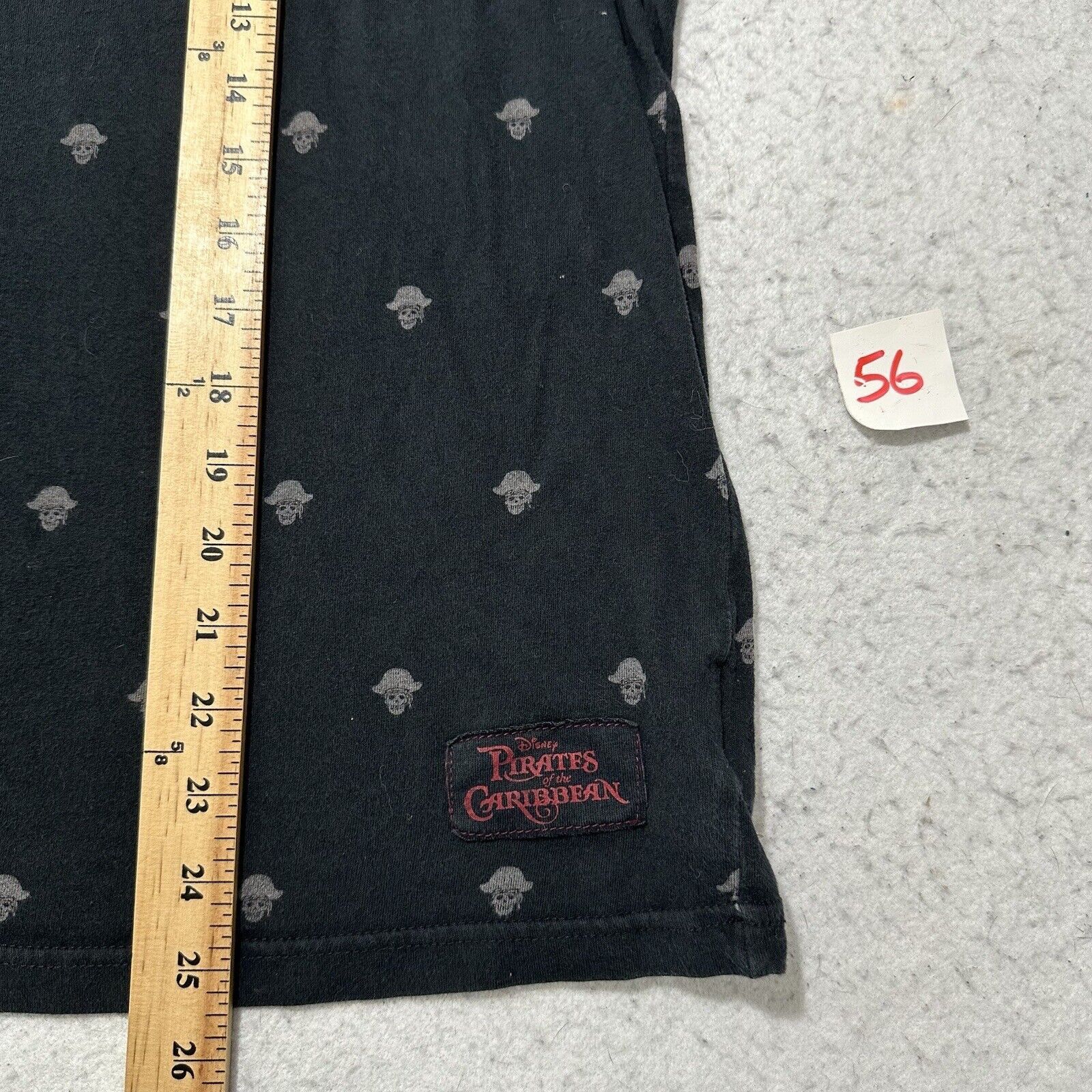 Disney Disney Medium Pirates of the Caribbean Skull Pattern T Shirt Size US M / EU 48-50 / 2 - 10 Thumbnail