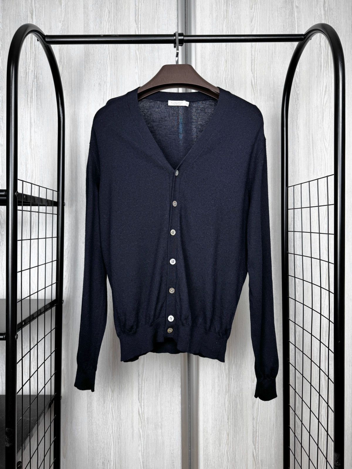 Suitsupply Suitsupply Navy Blue Merino Wool V Neck cardigan size XL Size US XL / EU 56 / 4 - 1 Thumbnail