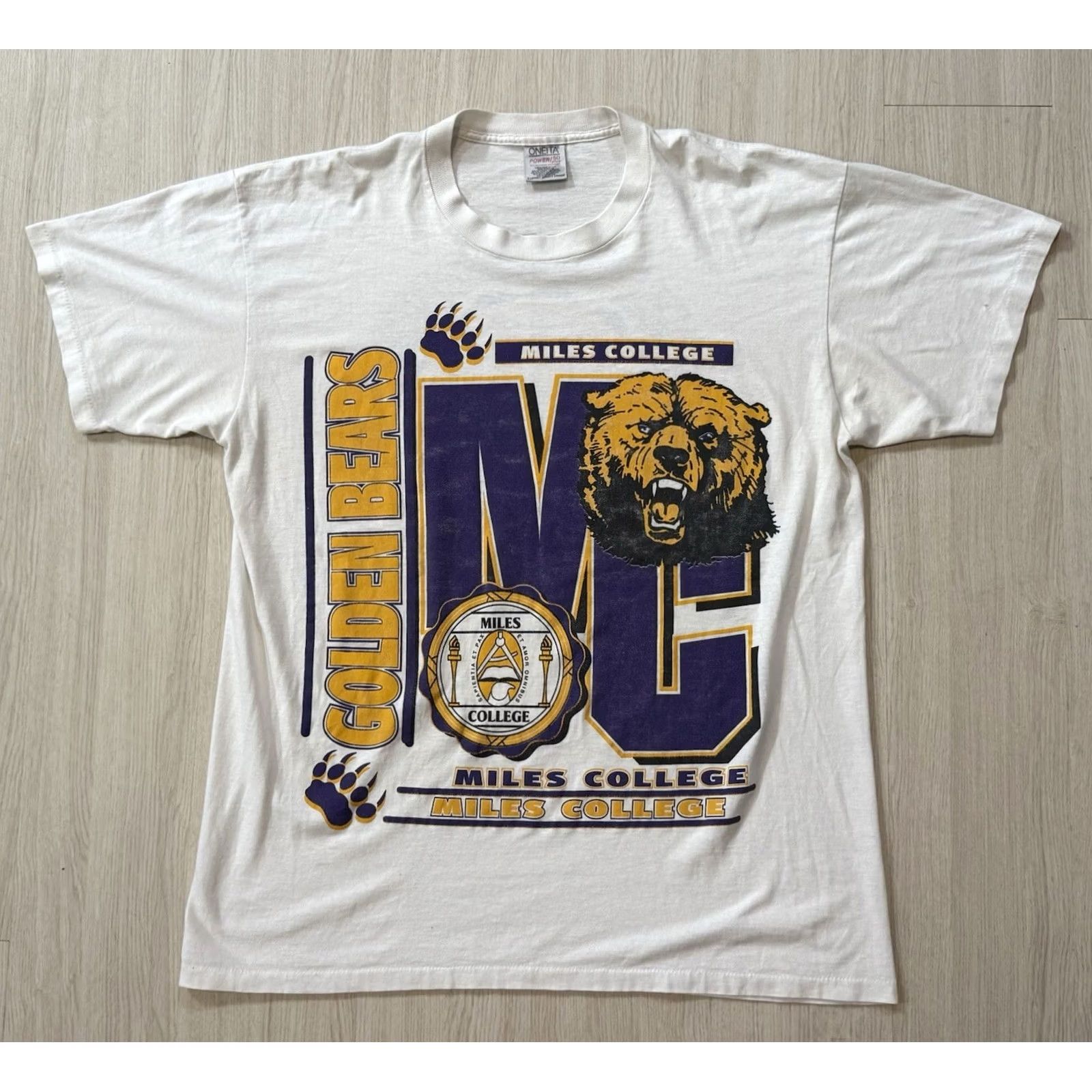 Vintage VINTAGE Miles College Golden Bears ‘Demanding Respect’ Shirt XL HBCU Alabama Shirt Mens 90s USA College Logo White T-Shirt Size US XL / EU 56 / 4 - 2 Thumbnail