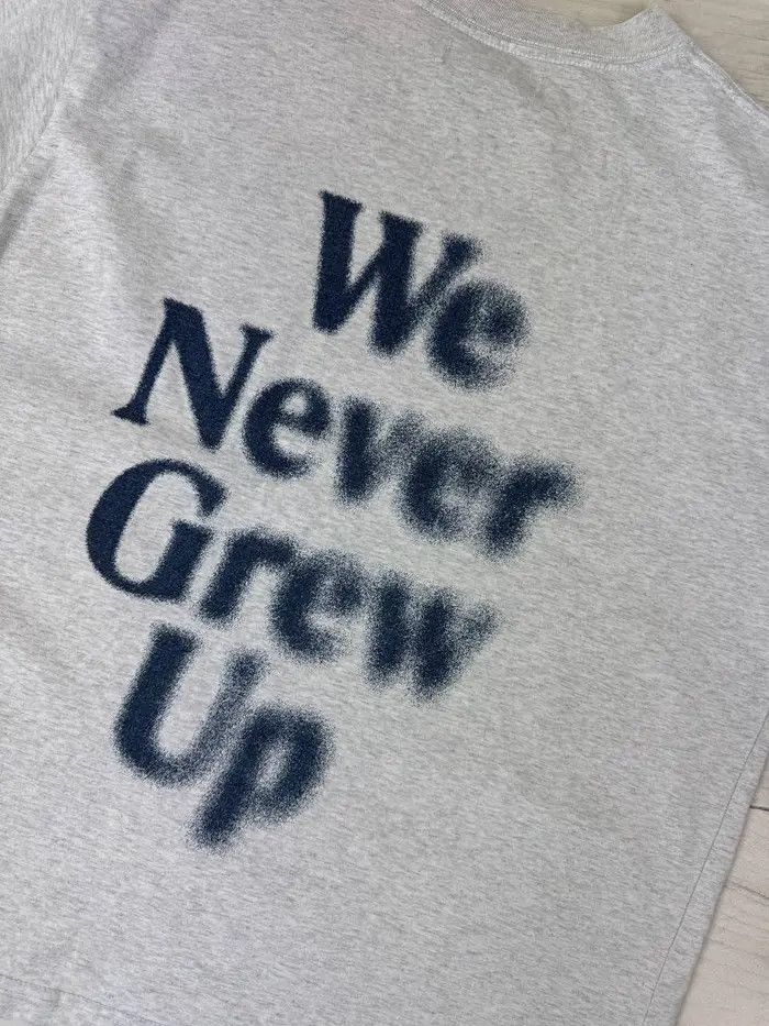Vintage Vintage Childish We Never Grew Up T Shirt 00s Y2K Size US M / EU 48-50 / 2 - 11 Thumbnail