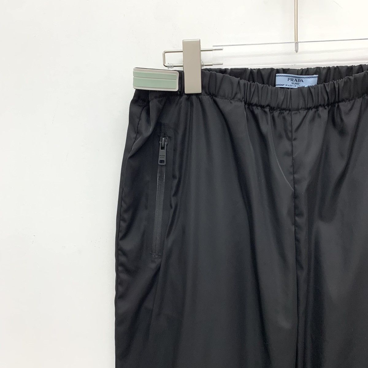 Prada Prada Black Elastic Waist Cuffed Casual Sweatpants K26WX Size US 30 / EU 46 - 3 Thumbnail