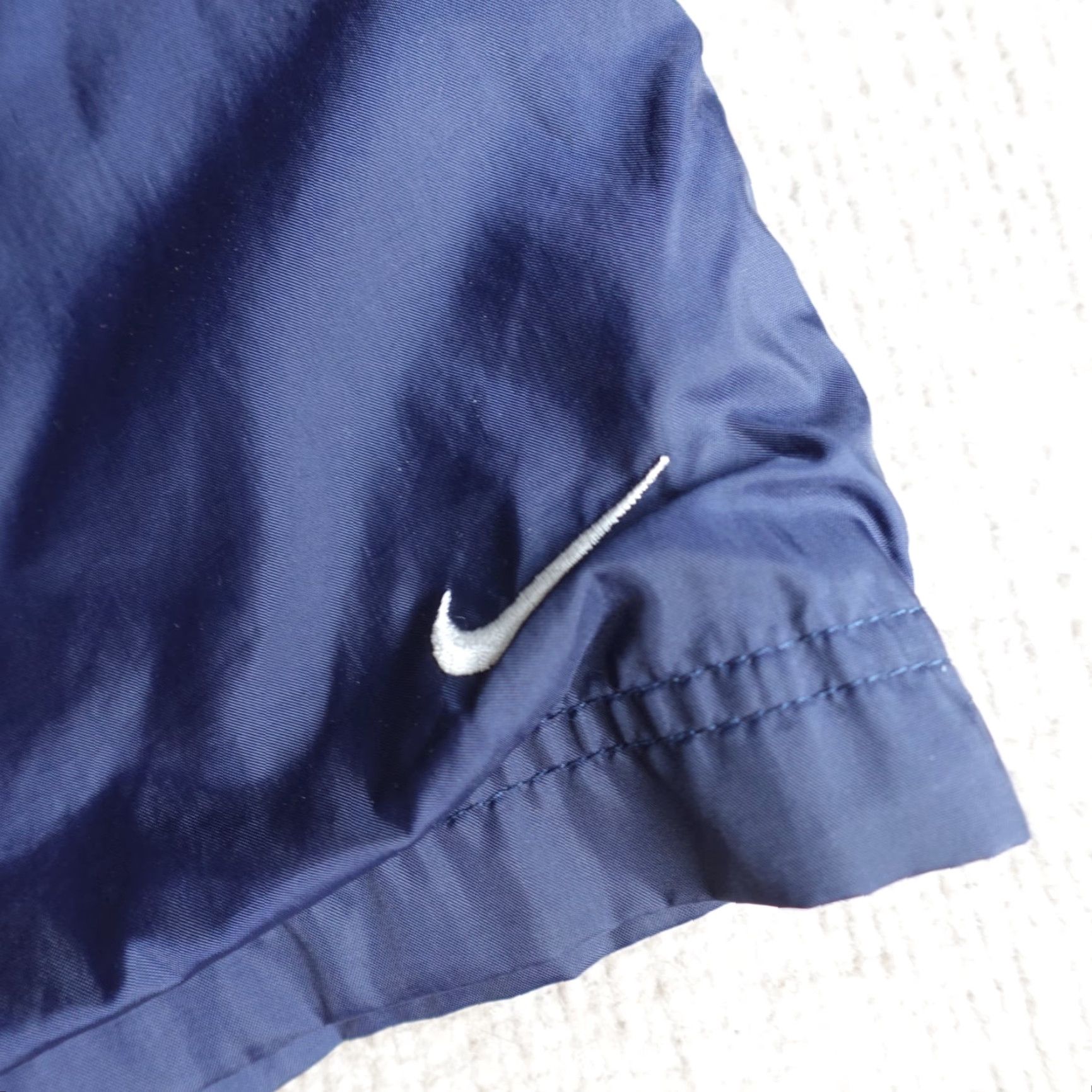 Nike VINTAGE Nike Pants Large Blue Nylon Solid Lined Drawstring Men Track Pants Regular SIZE L Blue Nike Shirt? Size US 33 - 4 Thumbnail