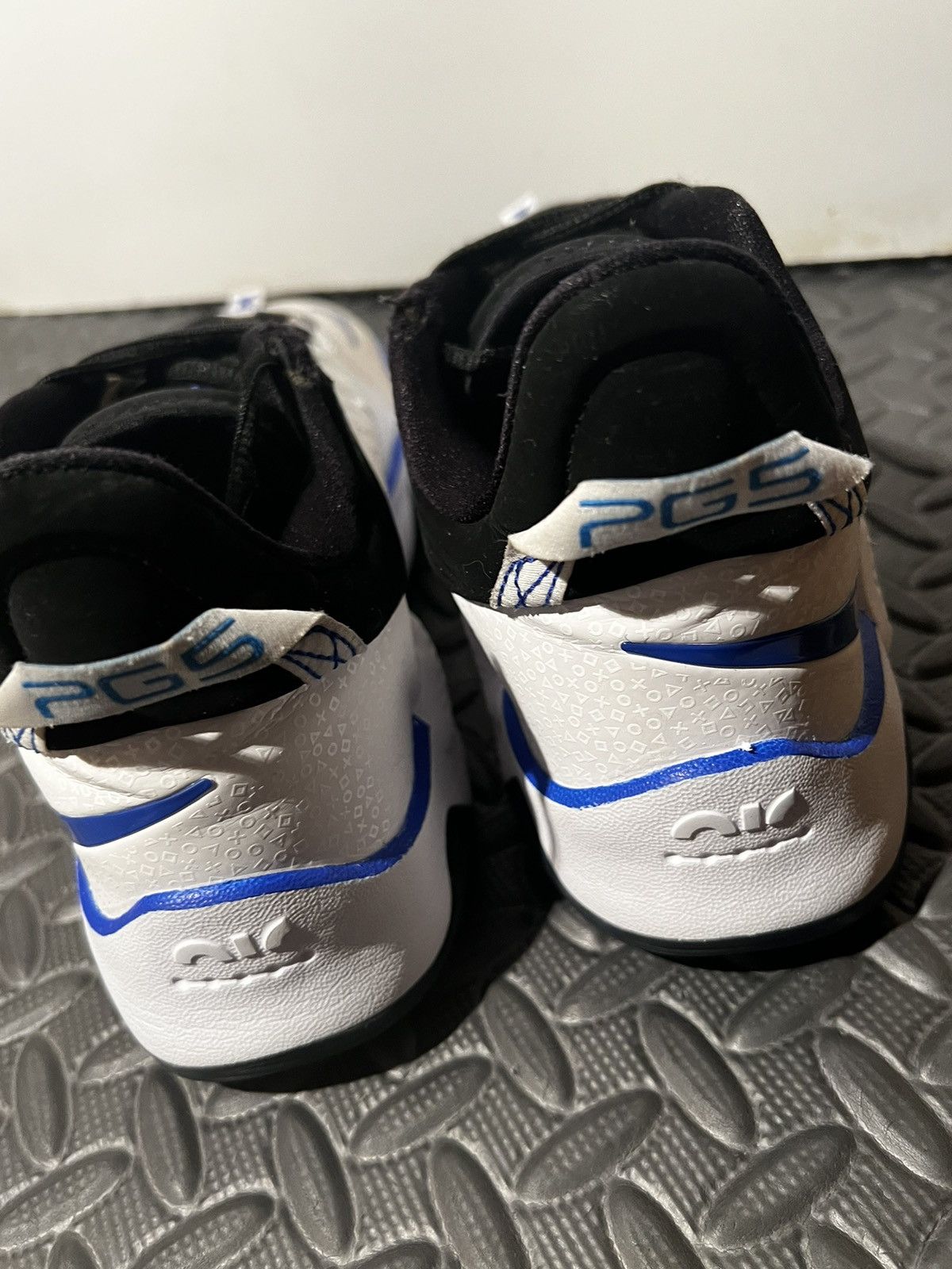 Nike CLEAN Nike PG5 Playstation White Size 10 Mens Shoes Size US 10.5 / EU 43-44 - 6 Thumbnail