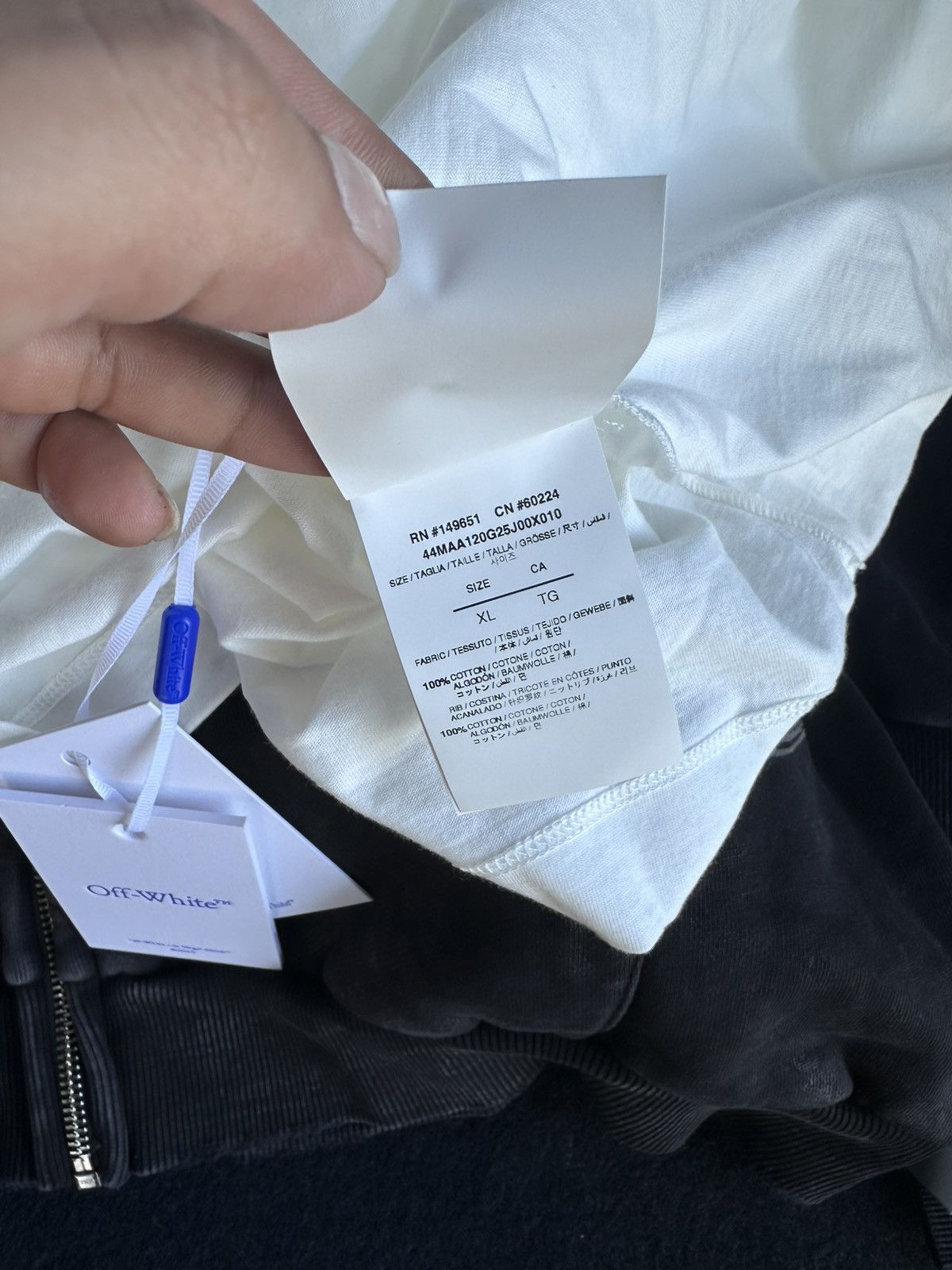Off-White 2025 OFF-WHITE COMPLEXCON LAS VEGAS EXCLUSIVE MERCH T SHIRT Size US XL / EU 56 / 4 - 7 Thumbnail