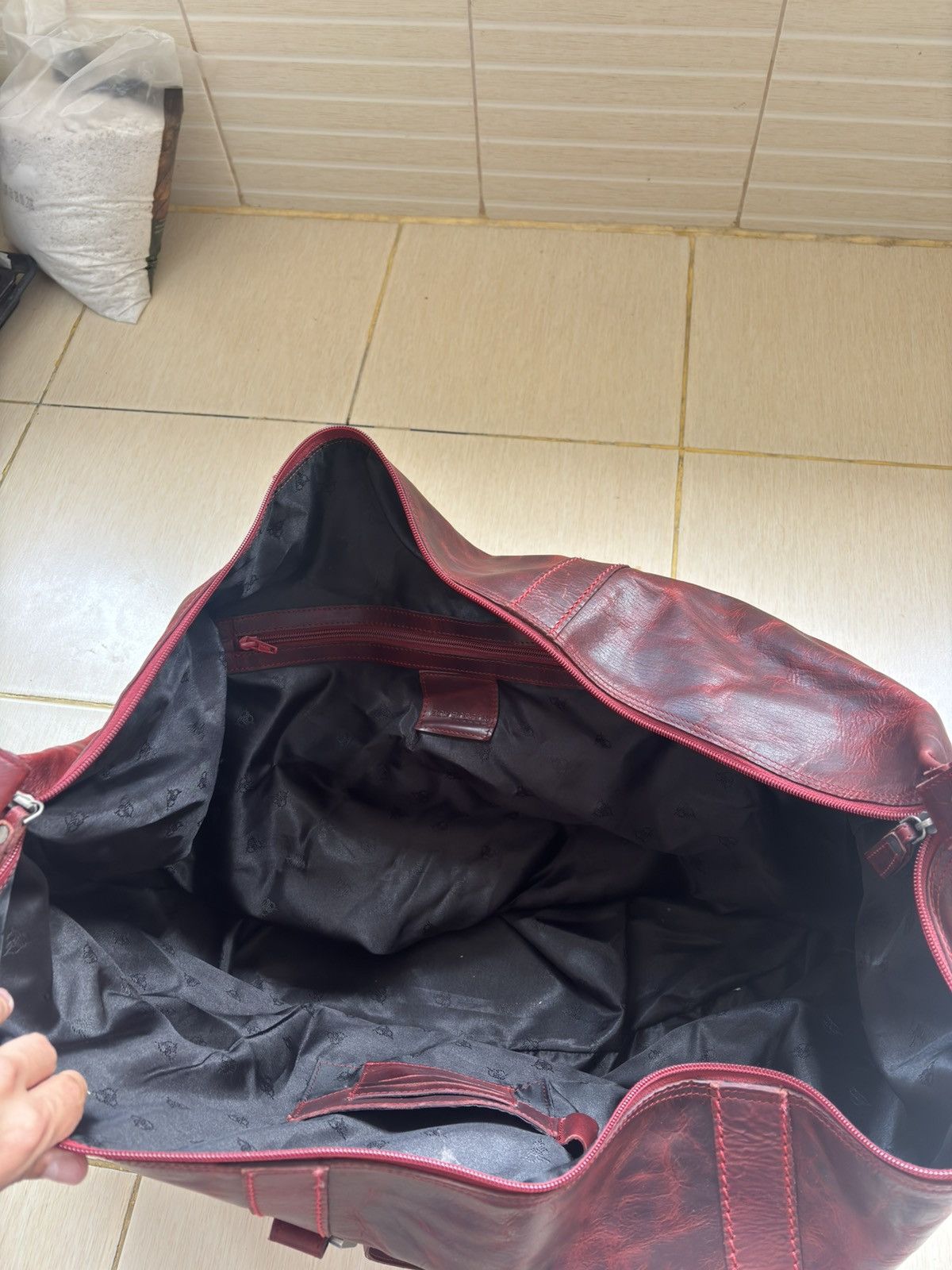 Other Roy Robson Distressed Leather Weekend Duffel Bag in Oxblood Size ONE SIZE - 5 Thumbnail