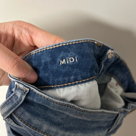 American Eagle Outfitters American Eagle Next Level Stretch Midi Ripped Jean Shorts Size 26" / US 2 / IT 38 - 4 Thumbnail