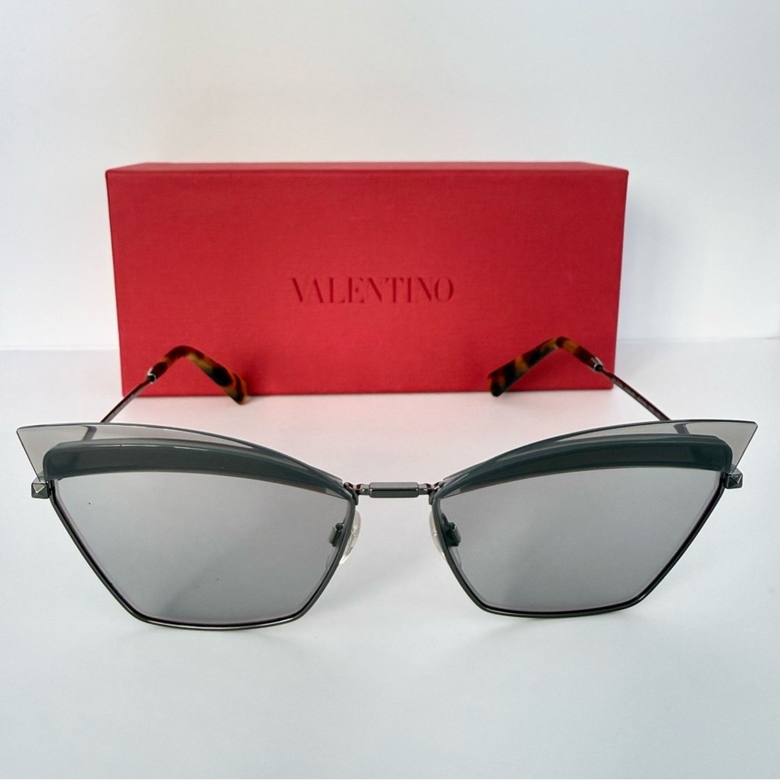 Valentino NEW Valentino Garavani women sunglasses VA2029 3039/87 Size ONE SIZE - 1 Thumbnail