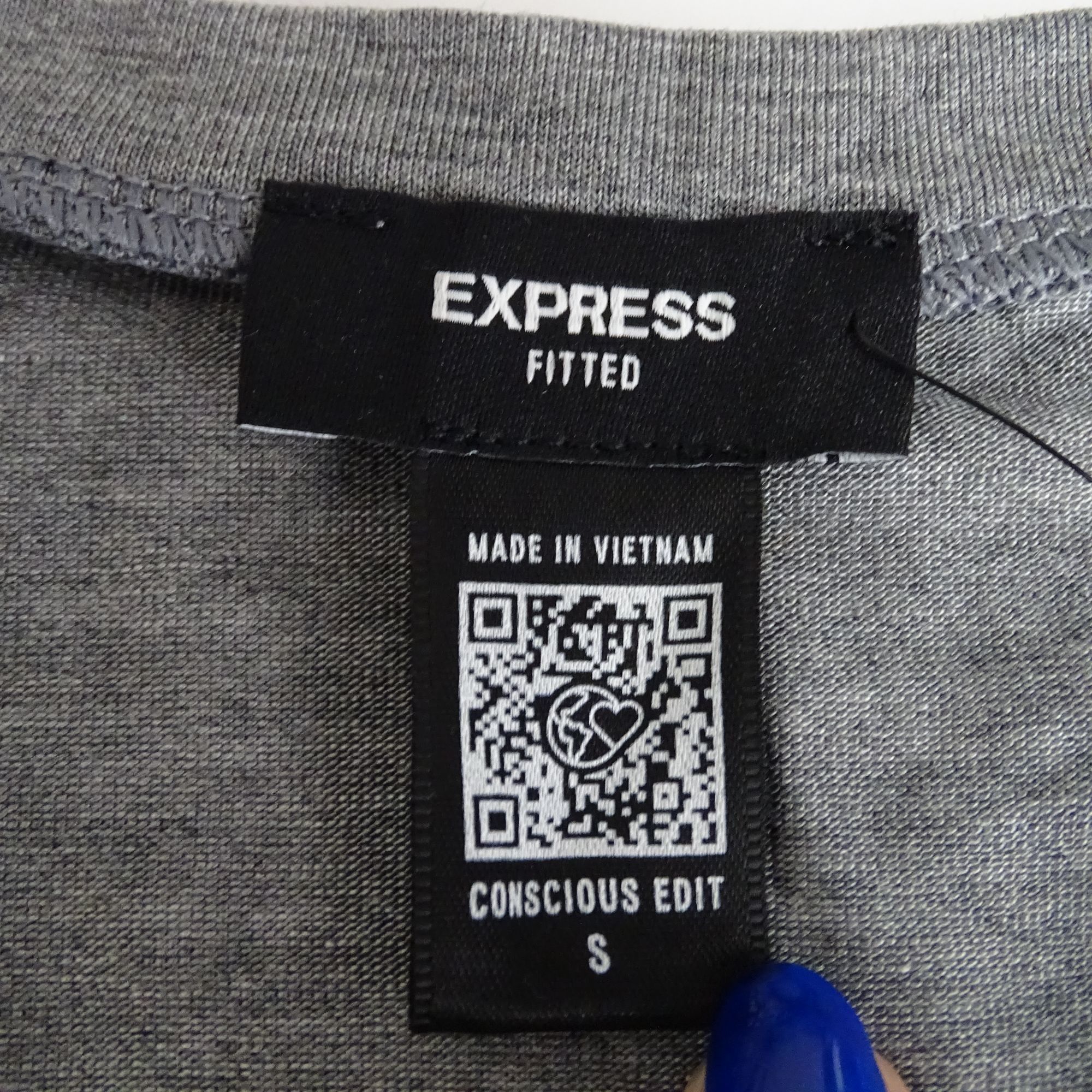 Express Express Conscious Edit Fitted V-Neck T-Shirt Gray Size S Size S / US 4 / IT 40 - 5 Thumbnail