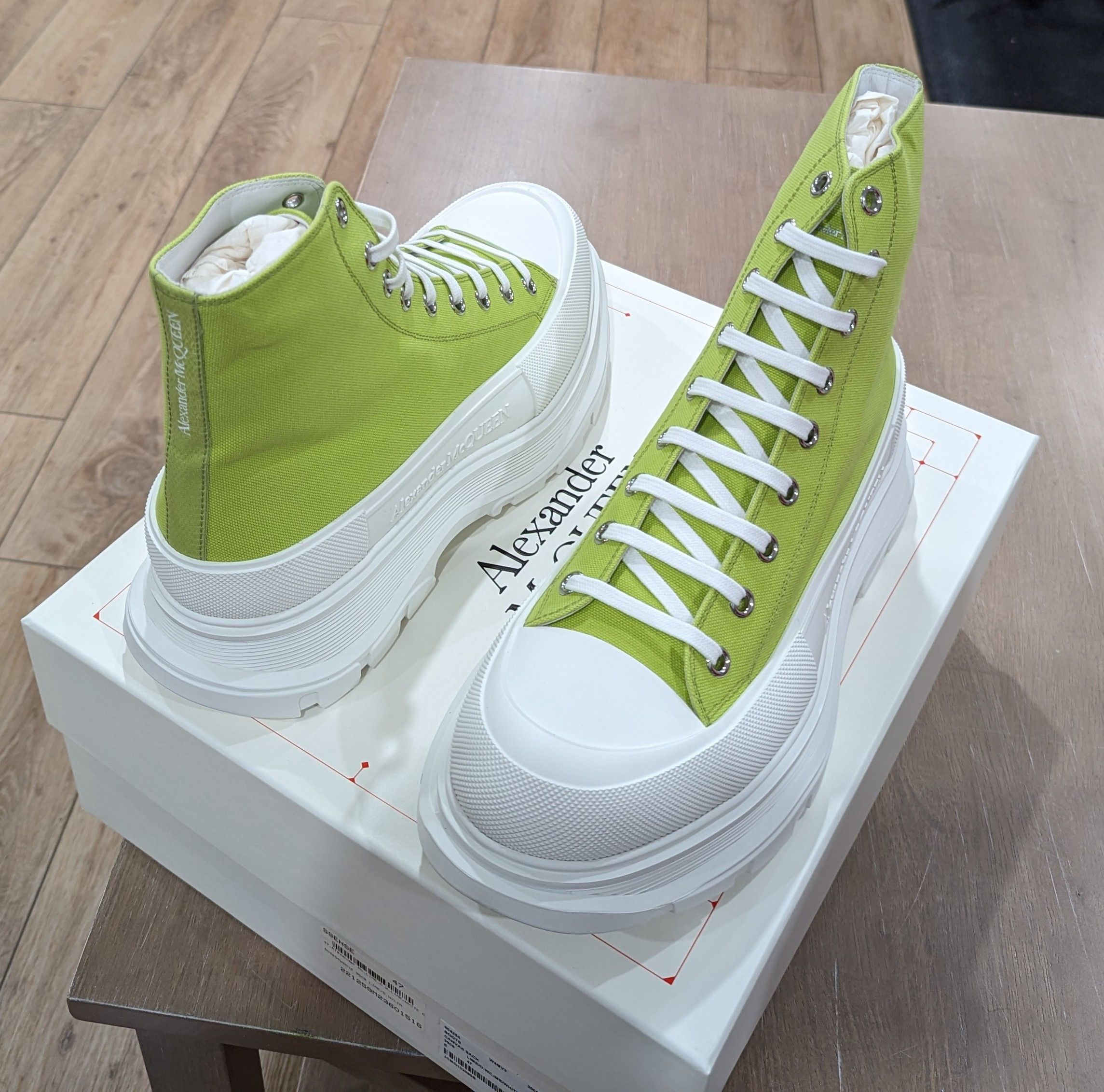 image of Alexander Mcqueen Slick Tread Sneakers Green/white 47 Us 14, Men's