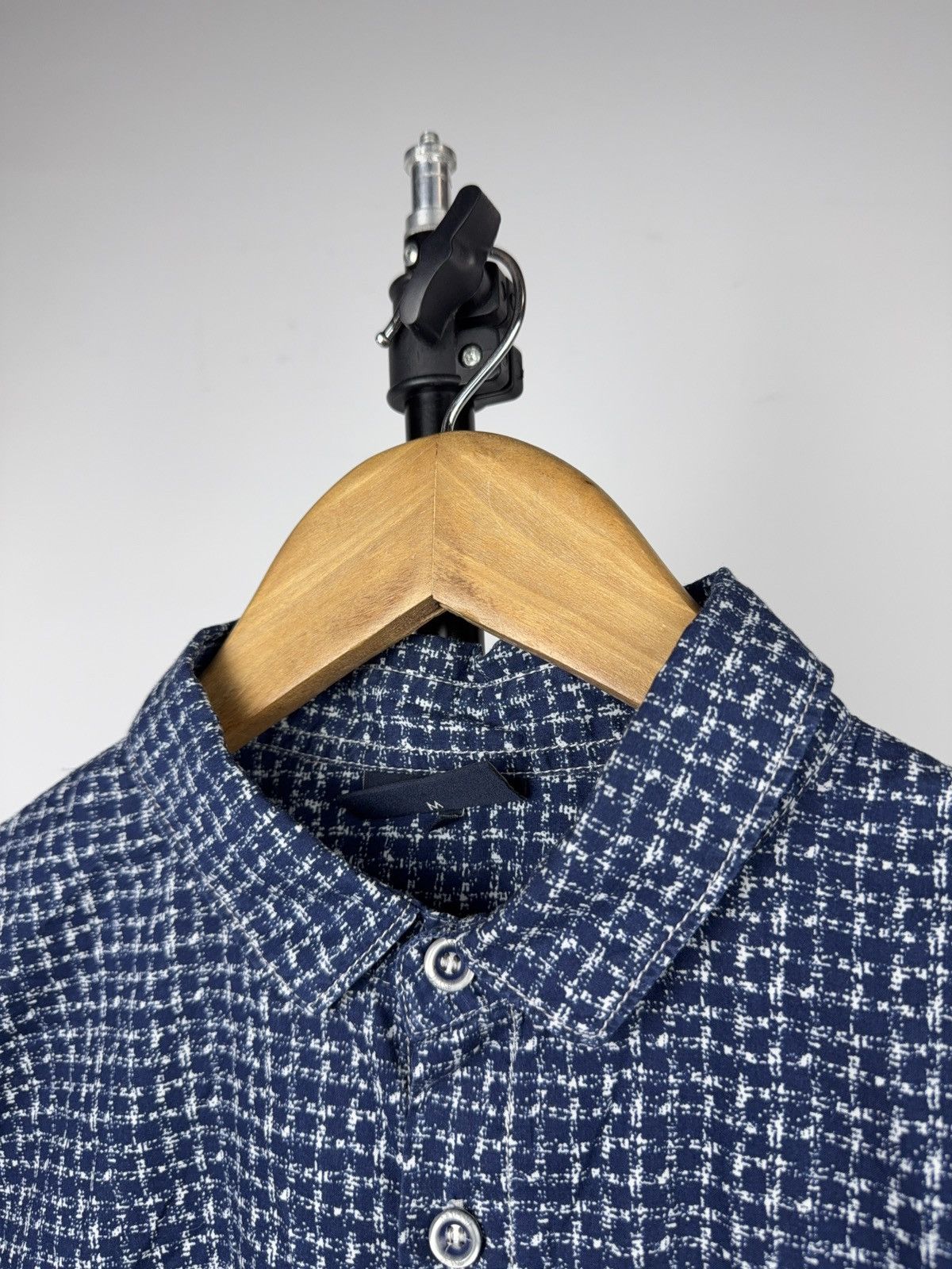 Armani Luxury Armani Jeans AJ SlimTextured Blue Button Up Shirt Size US M / EU 48-50 / 2 - 6 Thumbnail