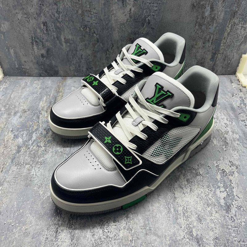 Louis Vuitton Louis Vuitton Trainer Low Top Sneakers in Black Green 0079 Size US 10.5 / EU 43-44 - 1 Thumbnail