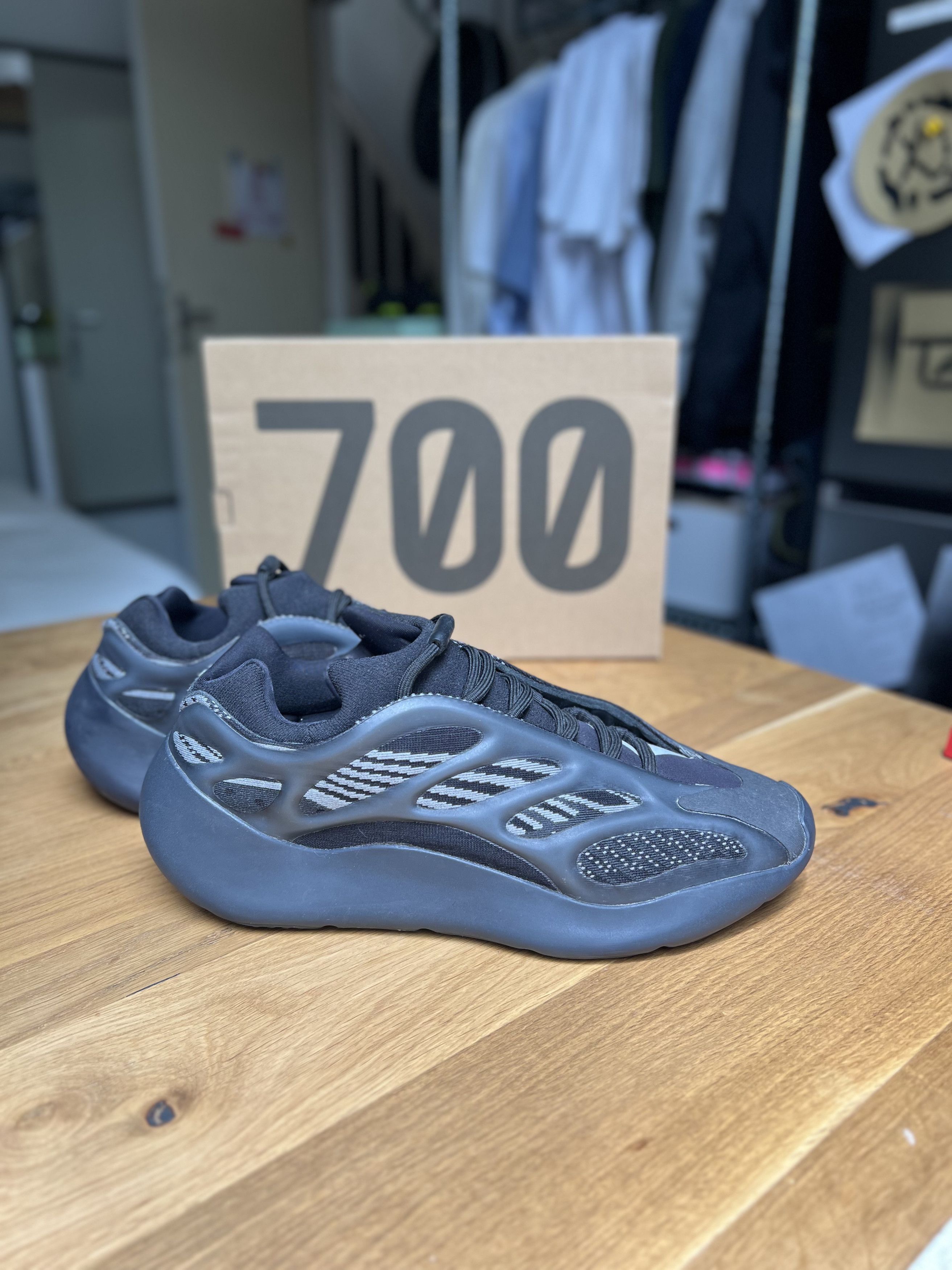 Yeezy Yeezy 700 V3 Dark Glow Size US 11.5 / EU 44-45 - 3 Thumbnail