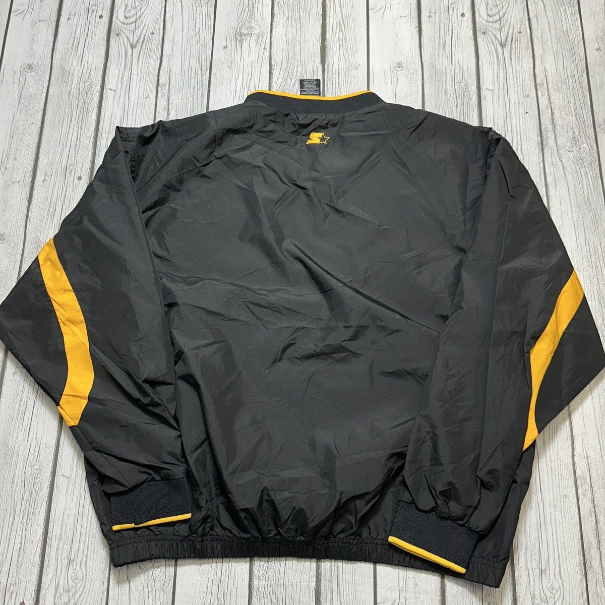 Starter Vintage Iowa Hawkeyes windbreaker Size US XL / EU 56 / 4 - 2 Thumbnail