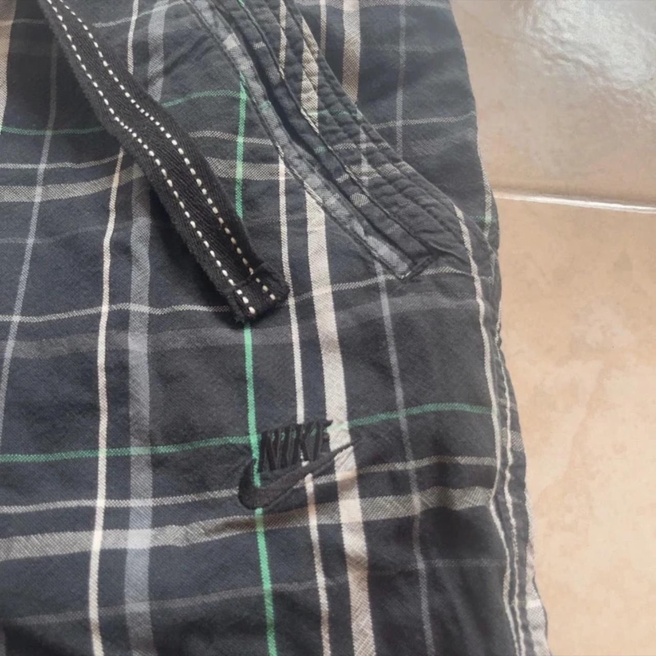 Nike Nike Sportswear Vintage Plaid Shorts Mens Size 33 Medium Size US 33 - 3 Thumbnail