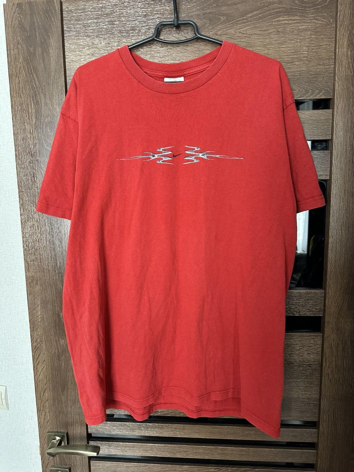 Nike Nike Vintage RARE Big Logo Y2K T-Shirt 90s Size US L / EU 52-54 / 3 - 3 Thumbnail