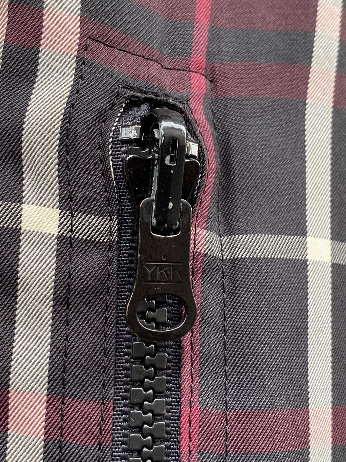 Burberry BURBERRY Blue Label Reversible Iconic Checked Puffer Down Size US M / EU 48-50 / 2 - 5 Thumbnail