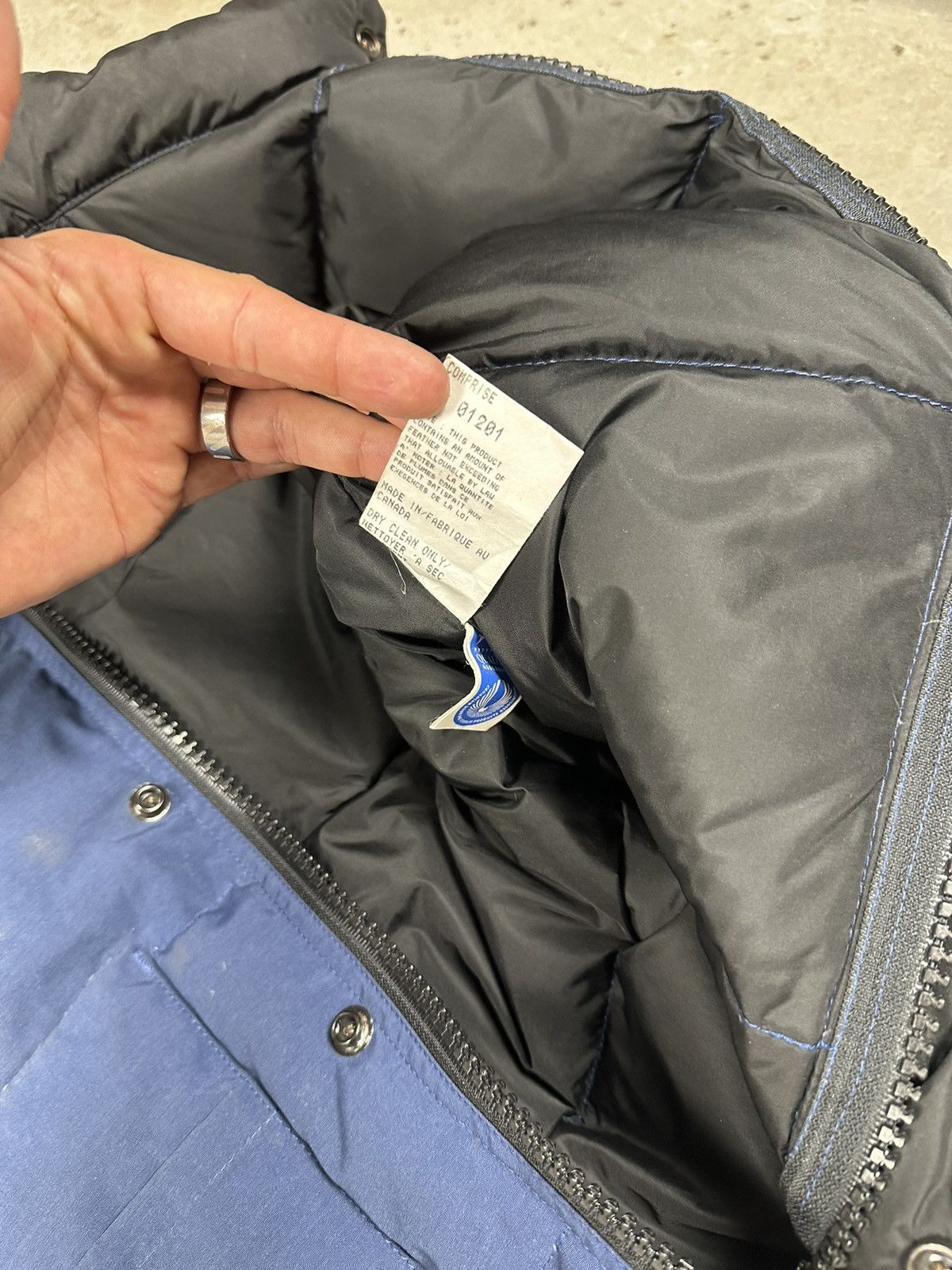 Canada Goose Vintage Canada Goose Blue Down Puffer Vest Size US XS / EU 42 / 0 - 11 Thumbnail