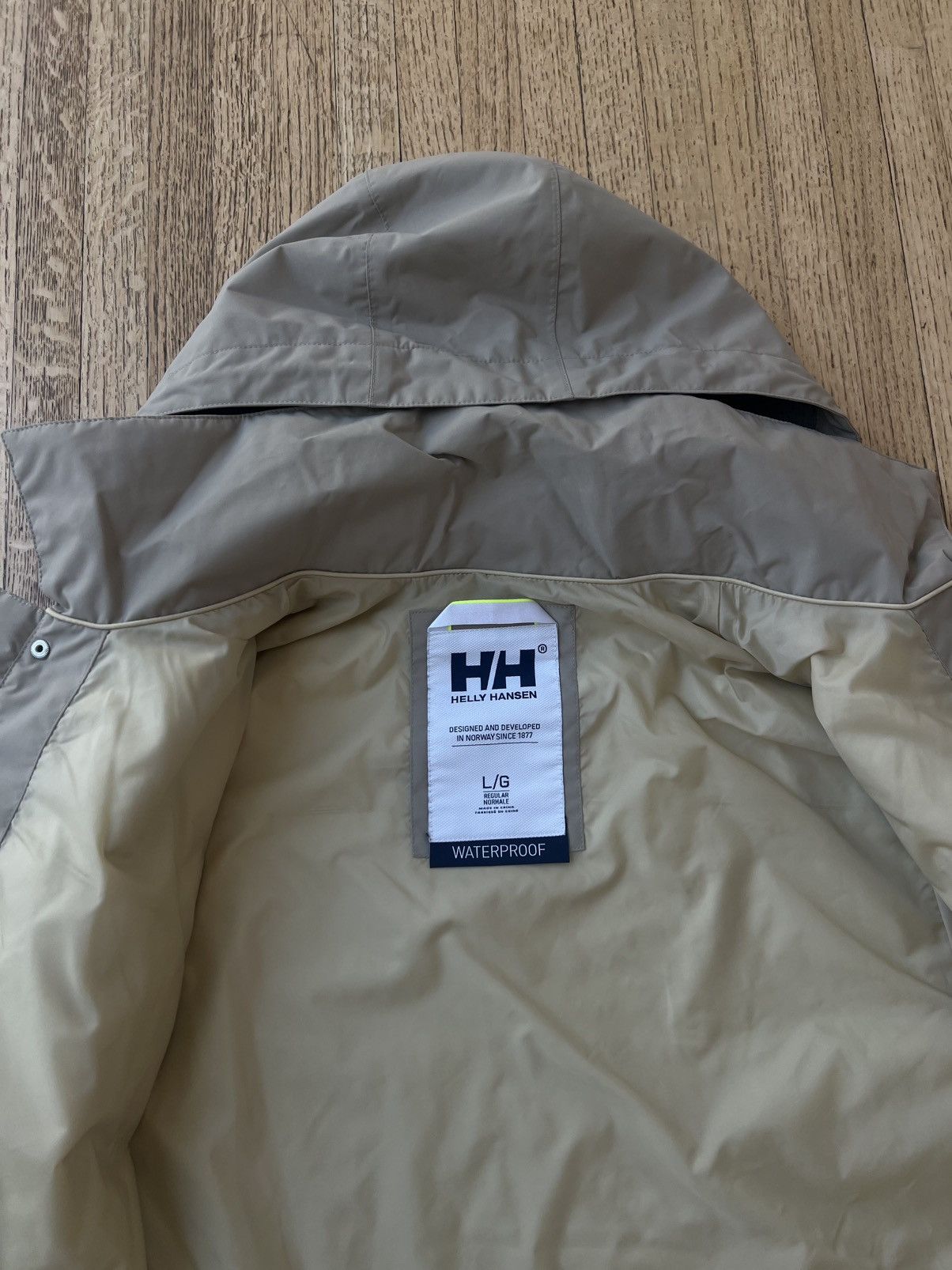 Helly Hansen Helly Hansen Tech JPN Kobe Field Jacket Aluminum (Tan) Size US L / EU 52-54 / 3 - 10 Thumbnail