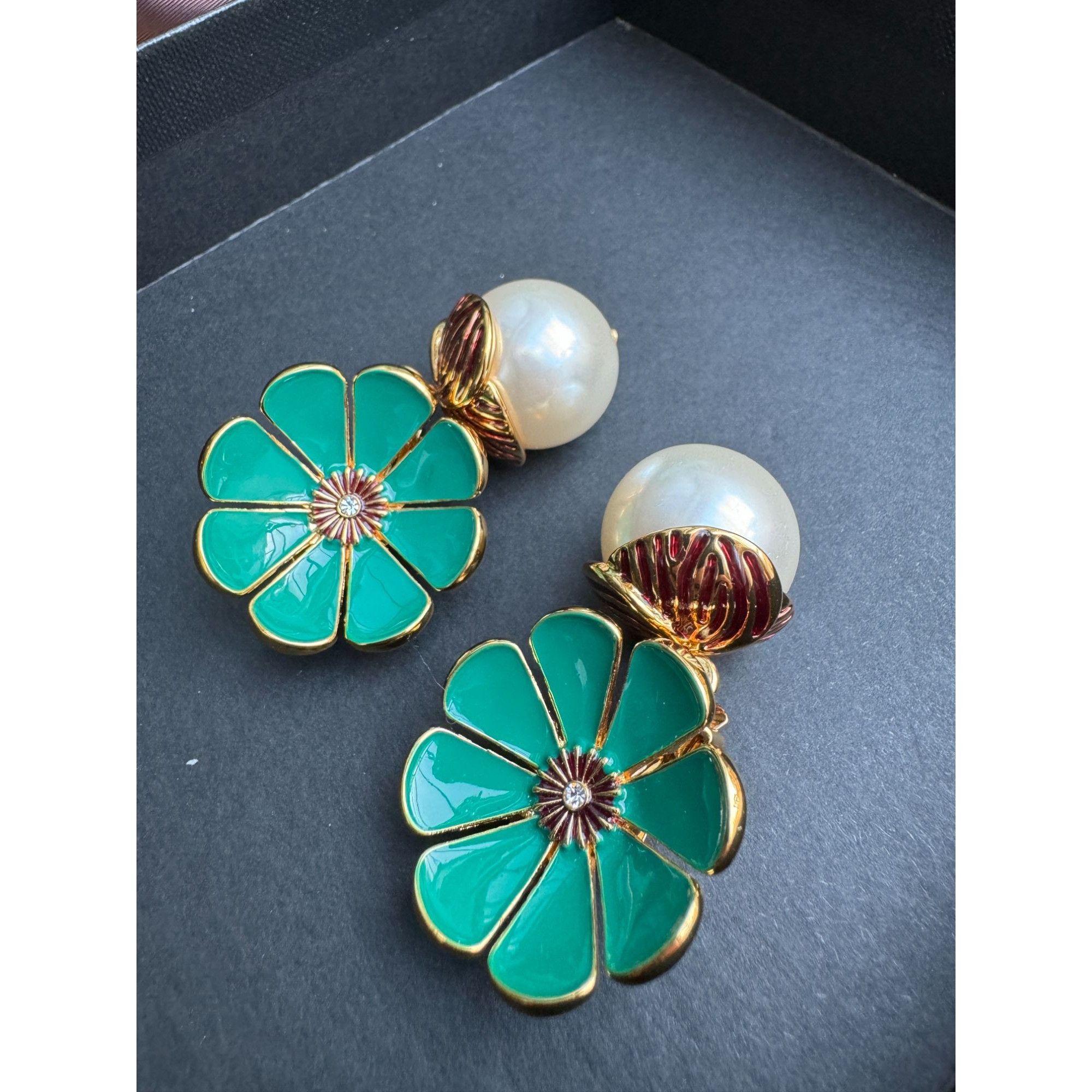 Yves Saint Laurent Gripoix Statement Floral Design Size ONE SIZE - 6 Thumbnail