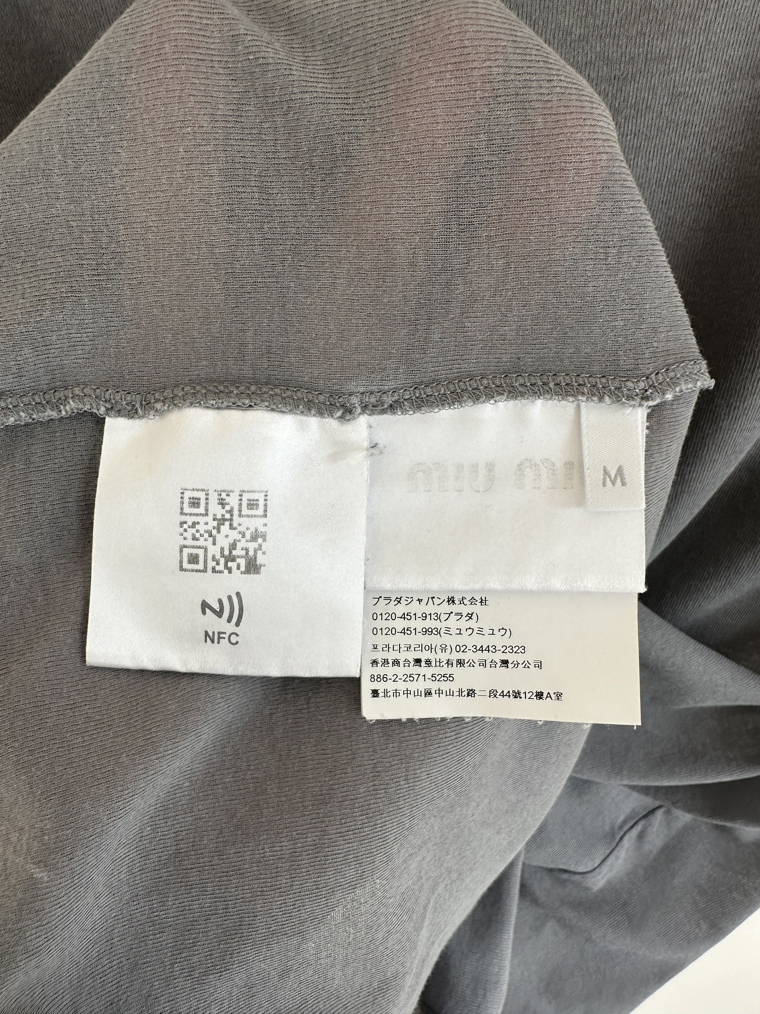 Miu Miu SOLD OUT RUNWAY LOGO PATCH T-SHIRT $1220 Size M / US 6-8 / IT 42-44 - 7 Thumbnail