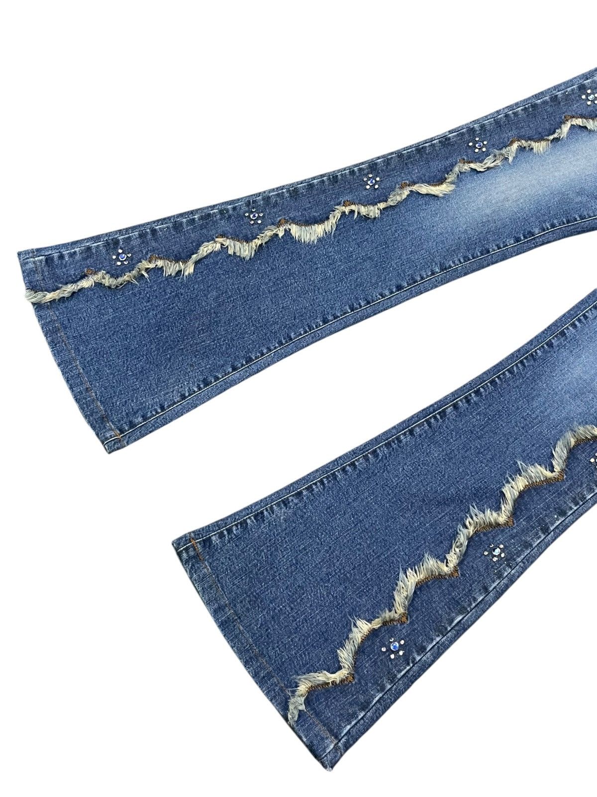 Fragment Design UNIFEEL Gemstones Studded Frayed Stretch Denim Flare Jeans Size 28" / US 6 / IT 42 - 9 Thumbnail