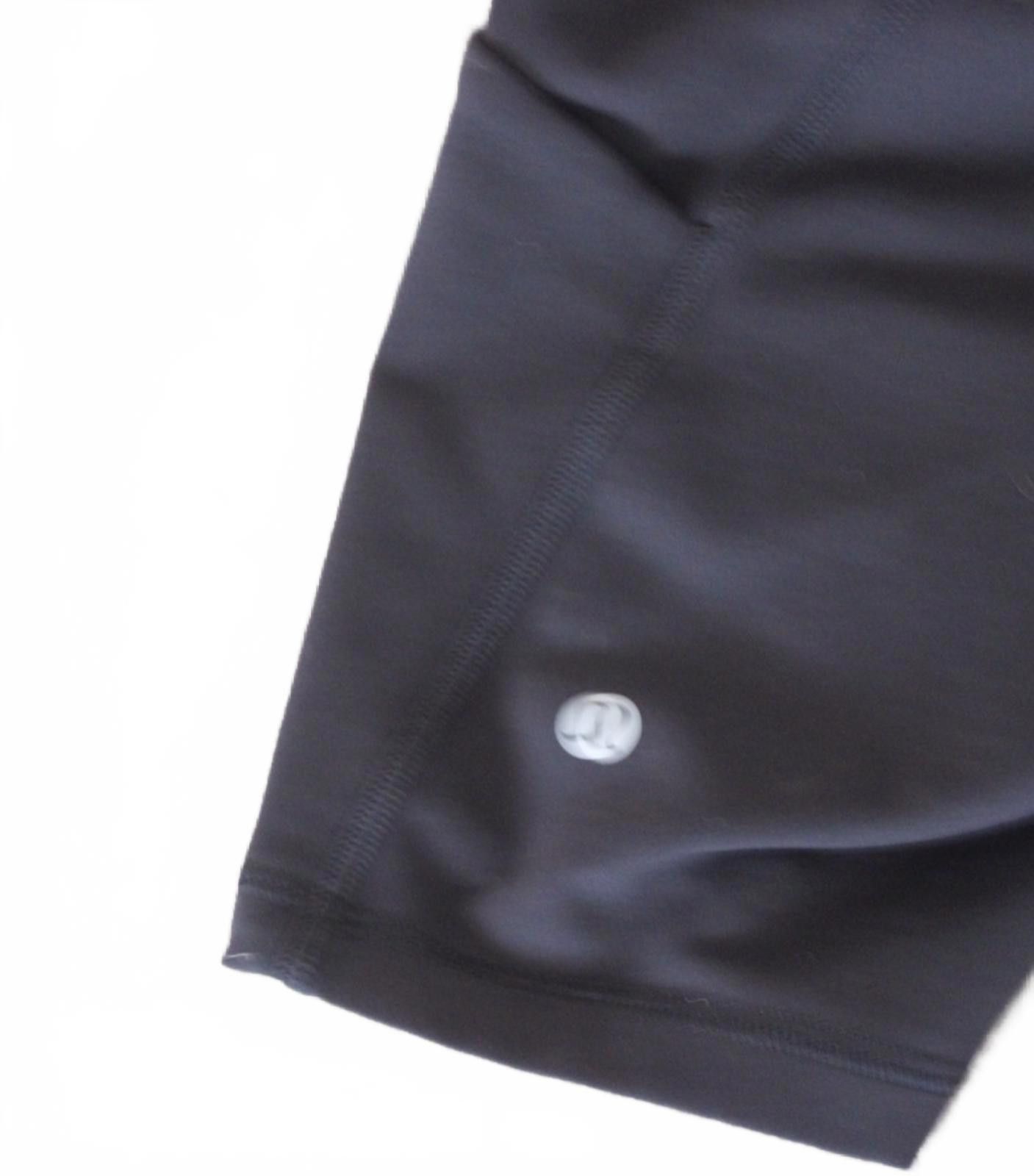 Lululemon Lululemon Black High-Rise Wunder Under Bike Shorts Pockets 4 Size 27" / US 4 / IT 40 - 3 Thumbnail