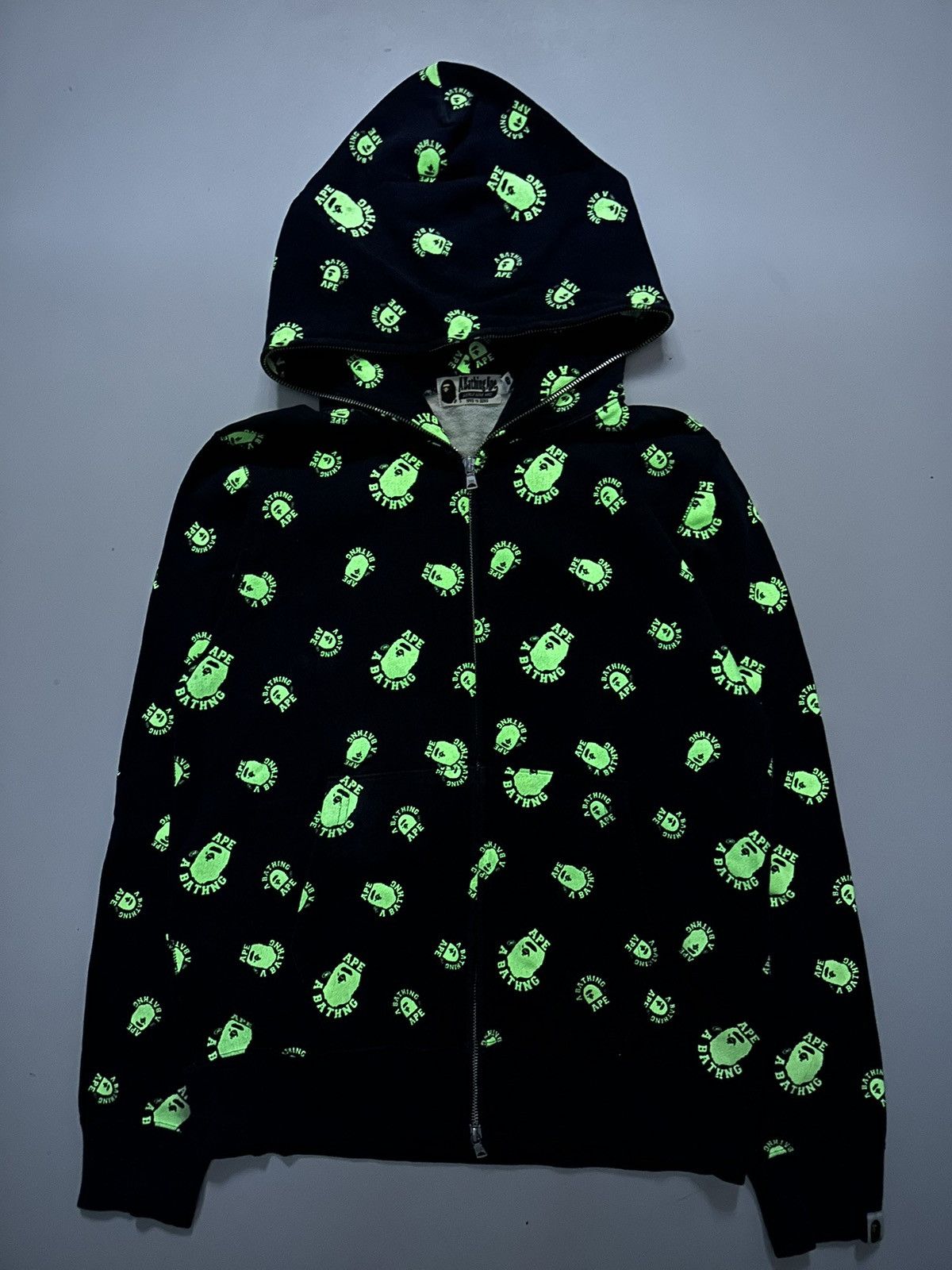 Bape Vintage Bape AOP Zip Hoodie Glow In The Dark Size US M / EU 48-50 / 2 - 4 Thumbnail