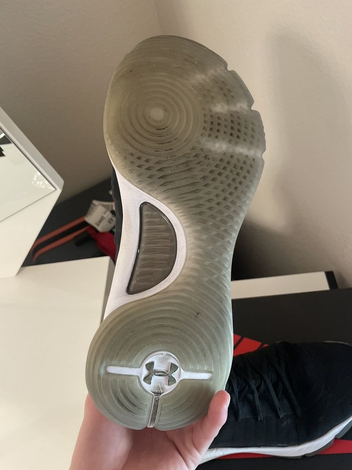 Under Armour Curry 4 More dimes Size US 11 / EU 44 - 7 Thumbnail