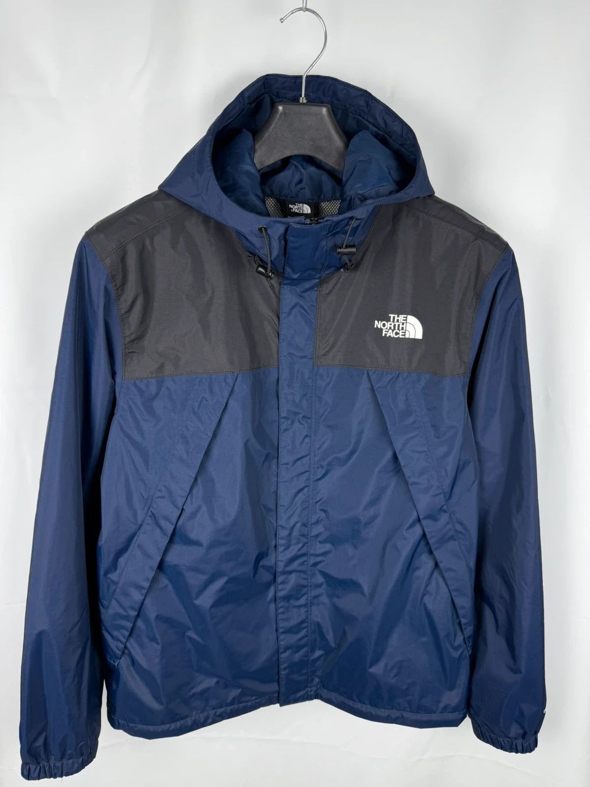 The North Face The North Face Dryvent Hooded Jacket Lightweight Men size M Size US M / EU 48-50 / 2 - 1 Thumbnail