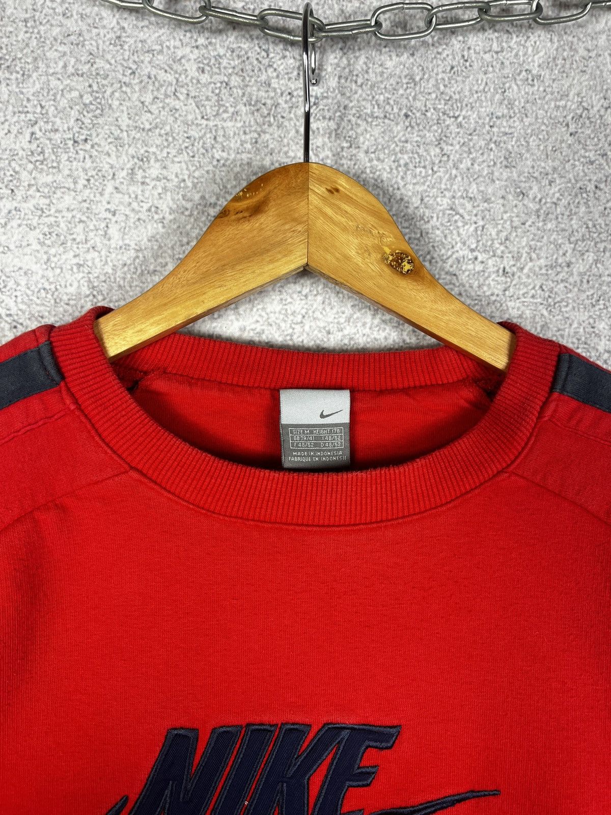 Nike Vintage Y2K Nike Big Swoosh Logo Sweatshirt Boxy Fit Size US M / EU 48-50 / 2 - 3 Thumbnail