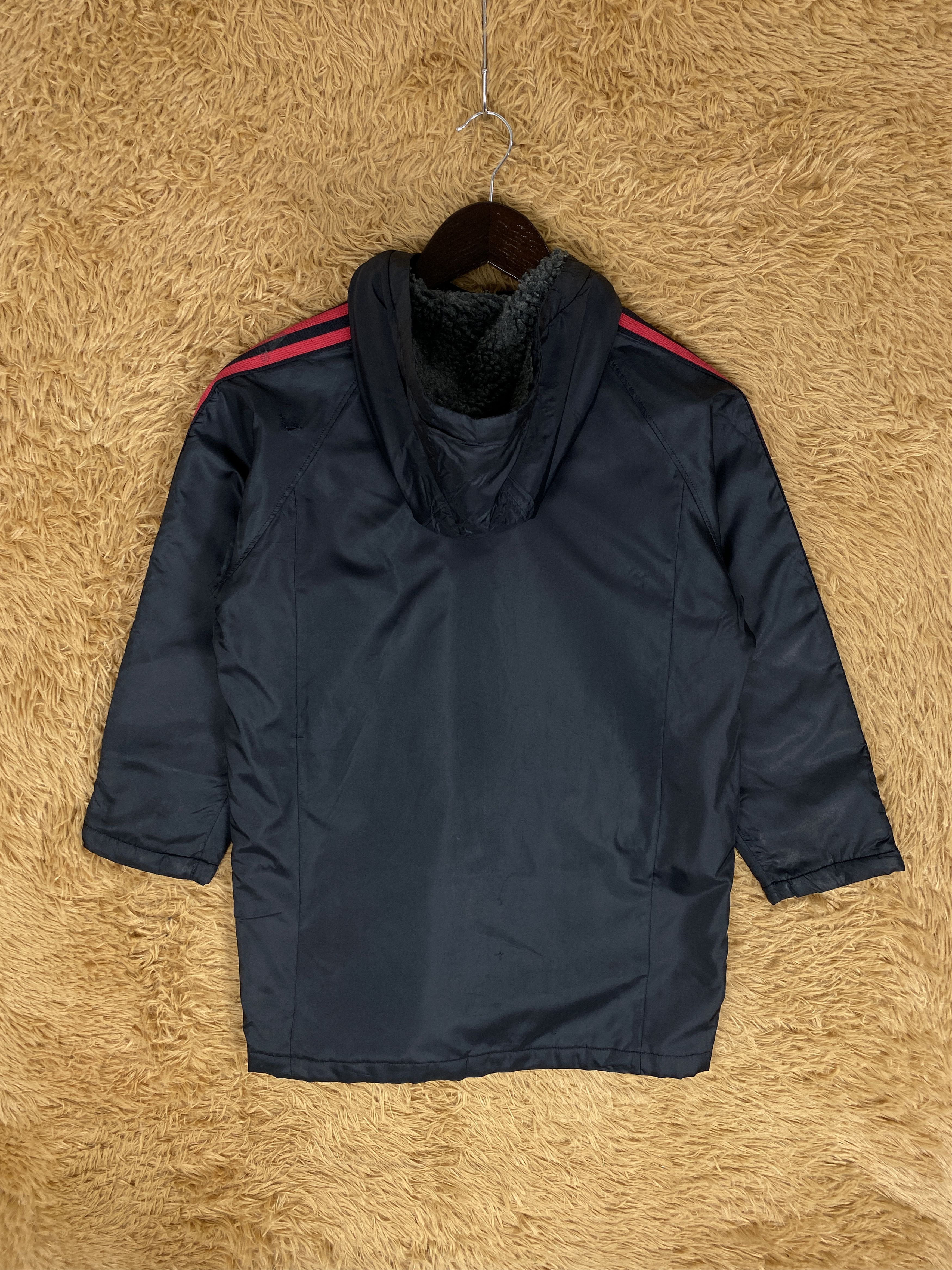 Adidas Vintage Adidas Red Stripes Hoodie Sherpa Lining Jacket J2268 Size US S / EU 44-46 / 1 - 6 Thumbnail
