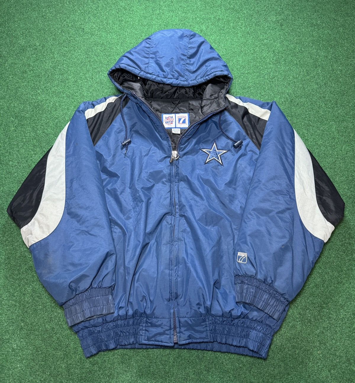 Logo 7 × Starter × Vintage Vintage 90s Dallas Cowboys STARTER Logo 7 NFL Puffer Jacket Size US L / EU 52-54 / 3 - 1 Thumbnail